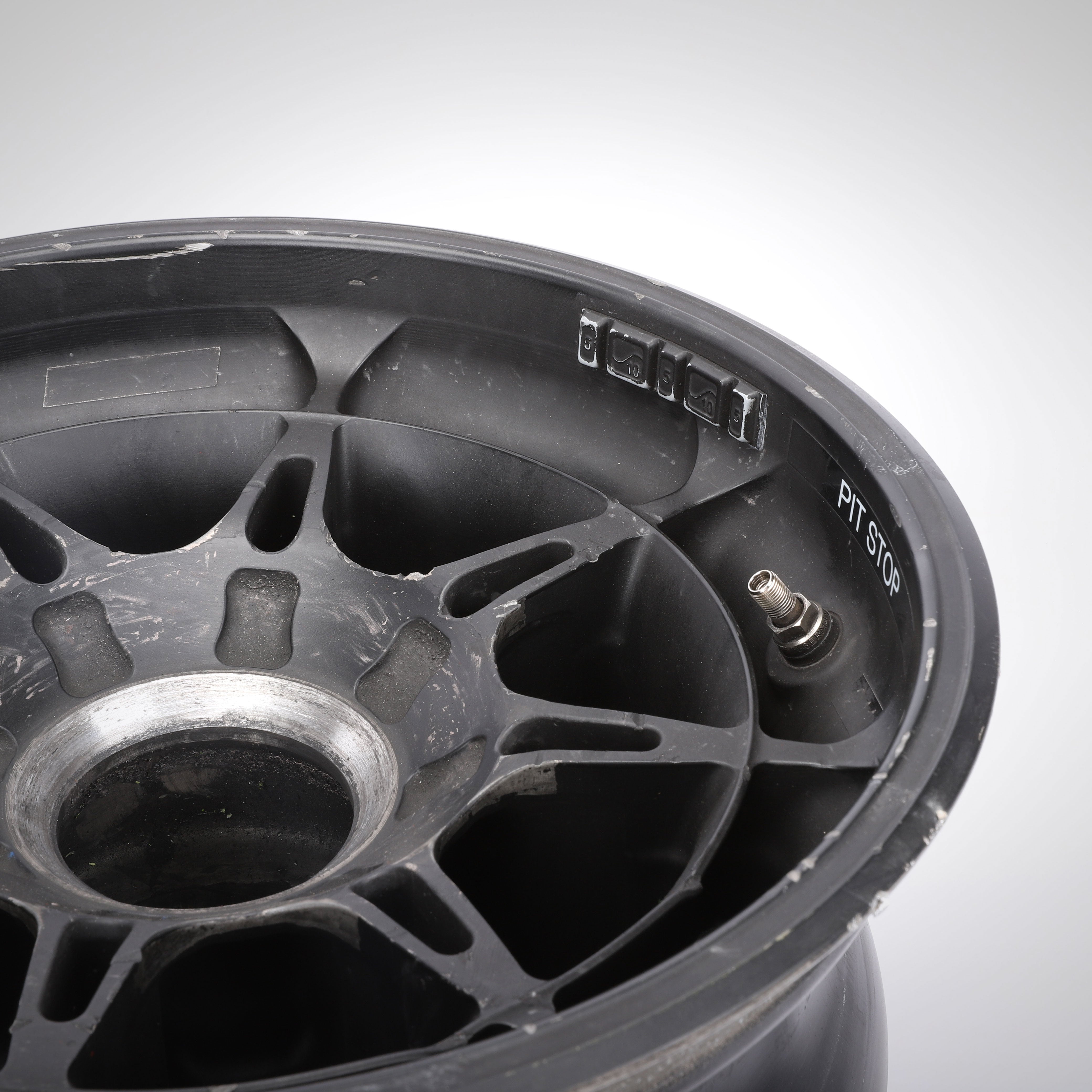 Kimi Räikkönen 2019 Race Used Alfa Romeo C38 Front Wheel Rim Table