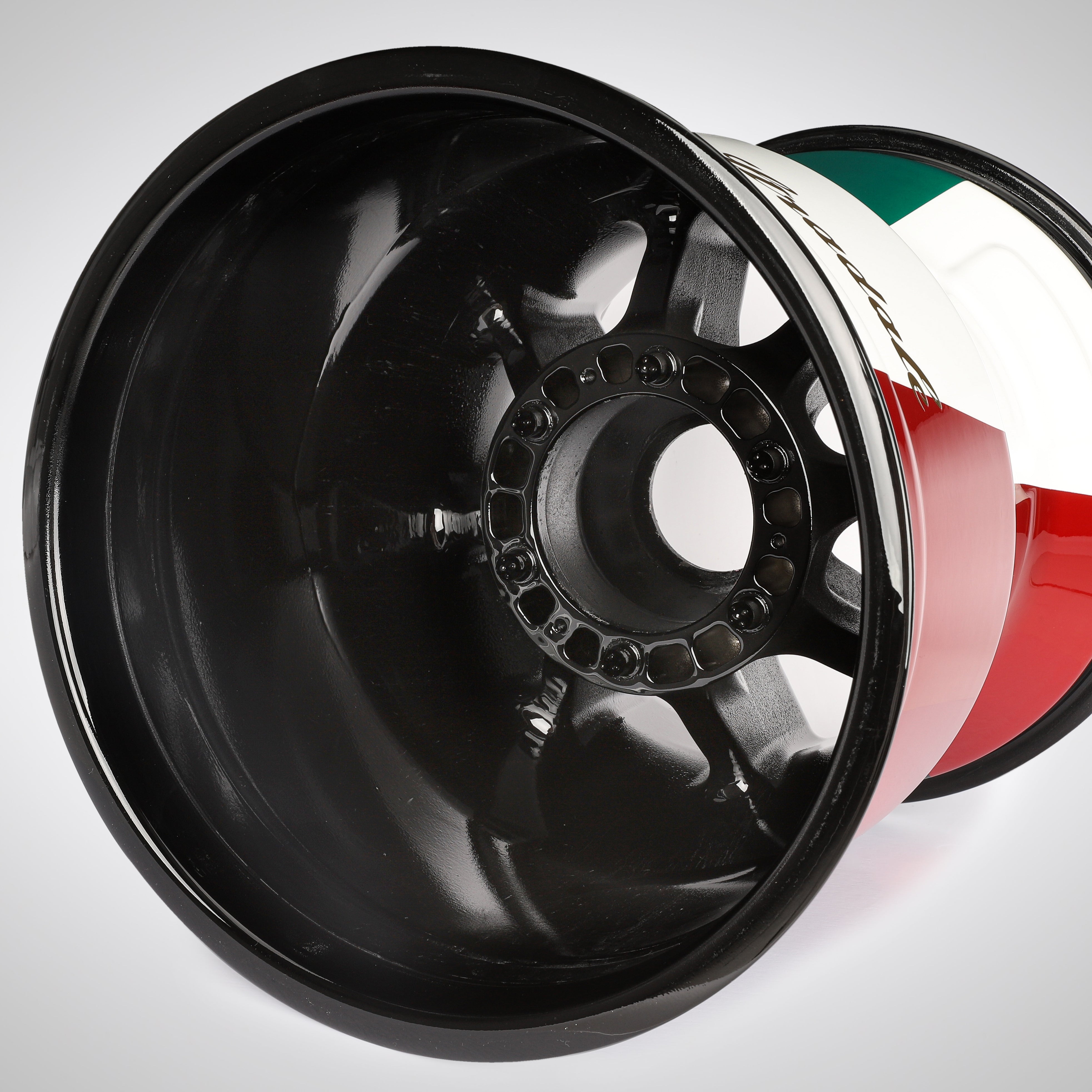 Limited-Edition Alfa Romeo 2023 Rear Wheel Rim Table – Italian GP
