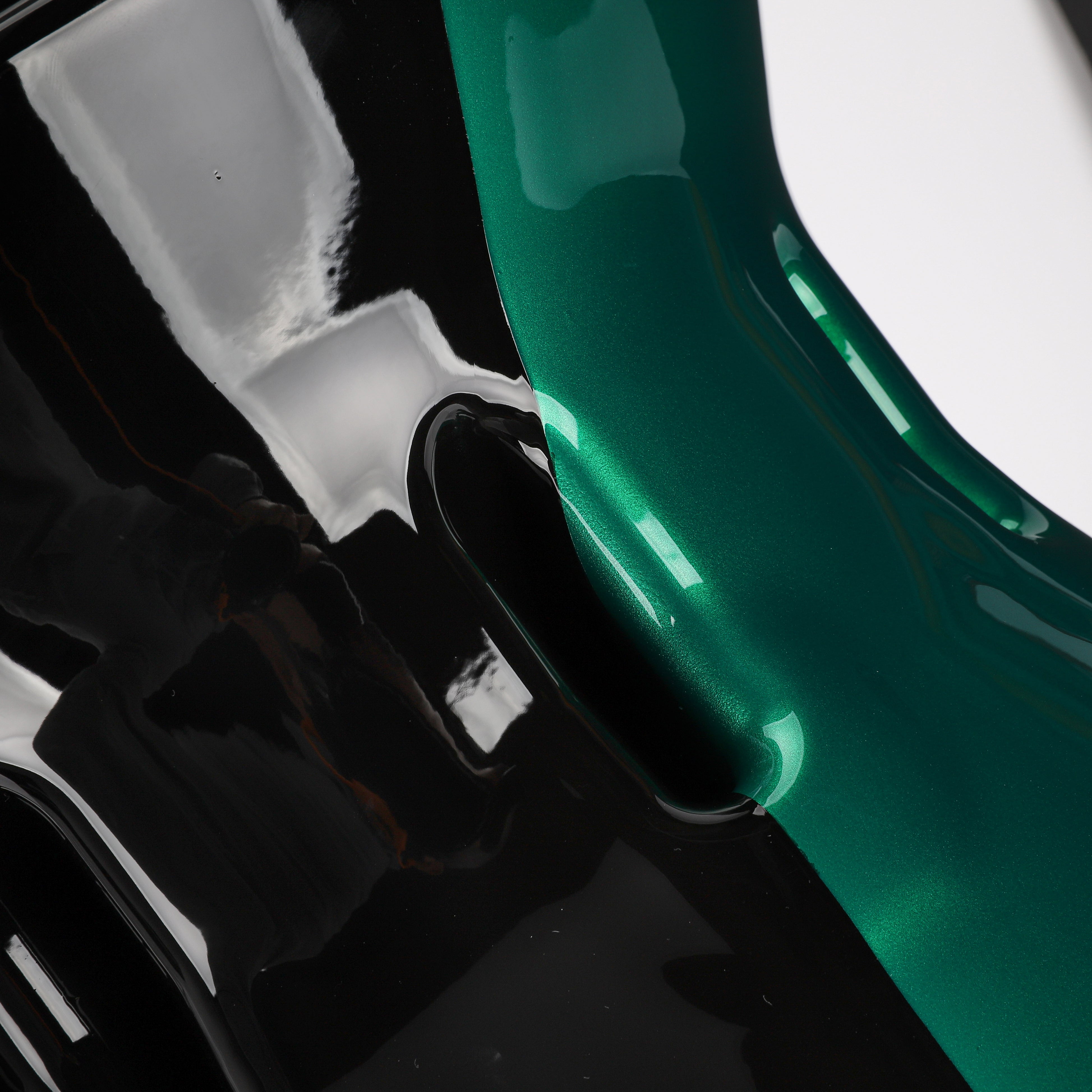 Limited-Edition Alfa Romeo 2023 Rear Wheel Rim Table – Italian GP