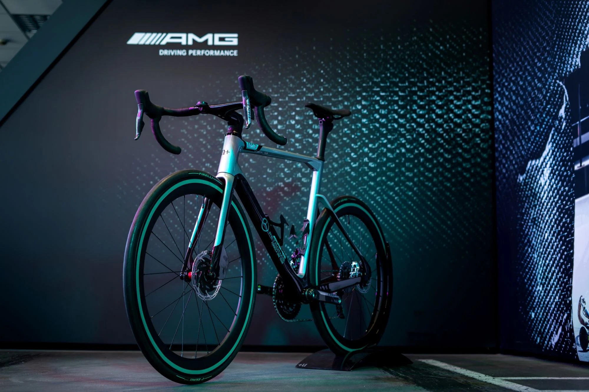 Mercedes-AMG Petronas Formula One Team V13 Road Bike