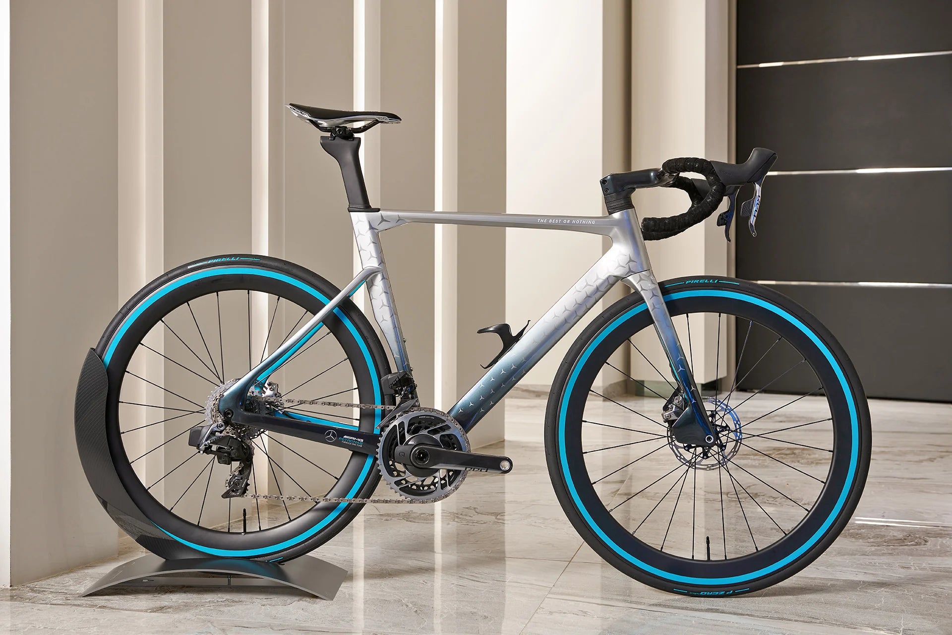 Mercedes-AMG Petronas Formula One Team V11 Road Bike