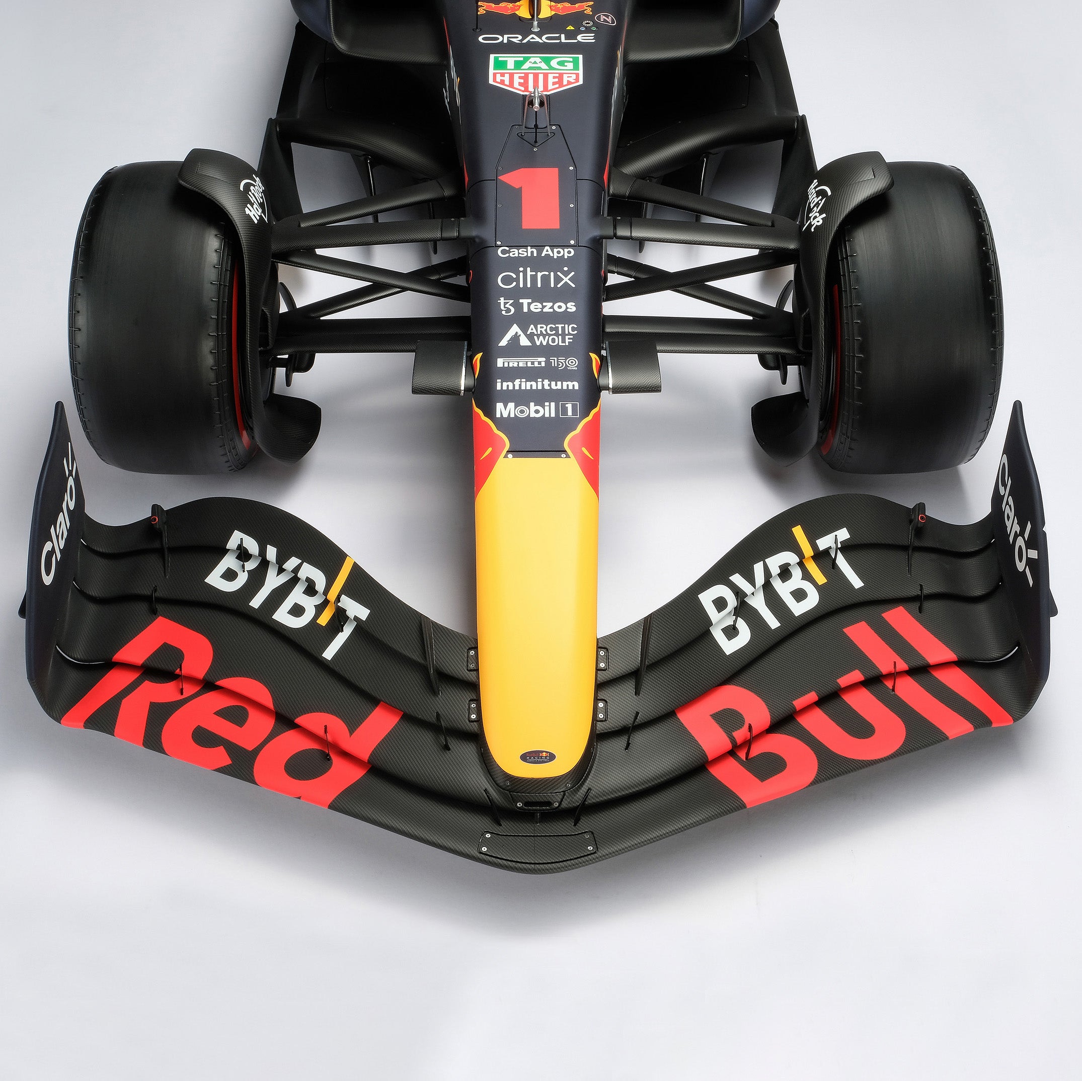 Max Verstappen 2022 RB18 1:4 Scale Model F1 Car – Dutch GP