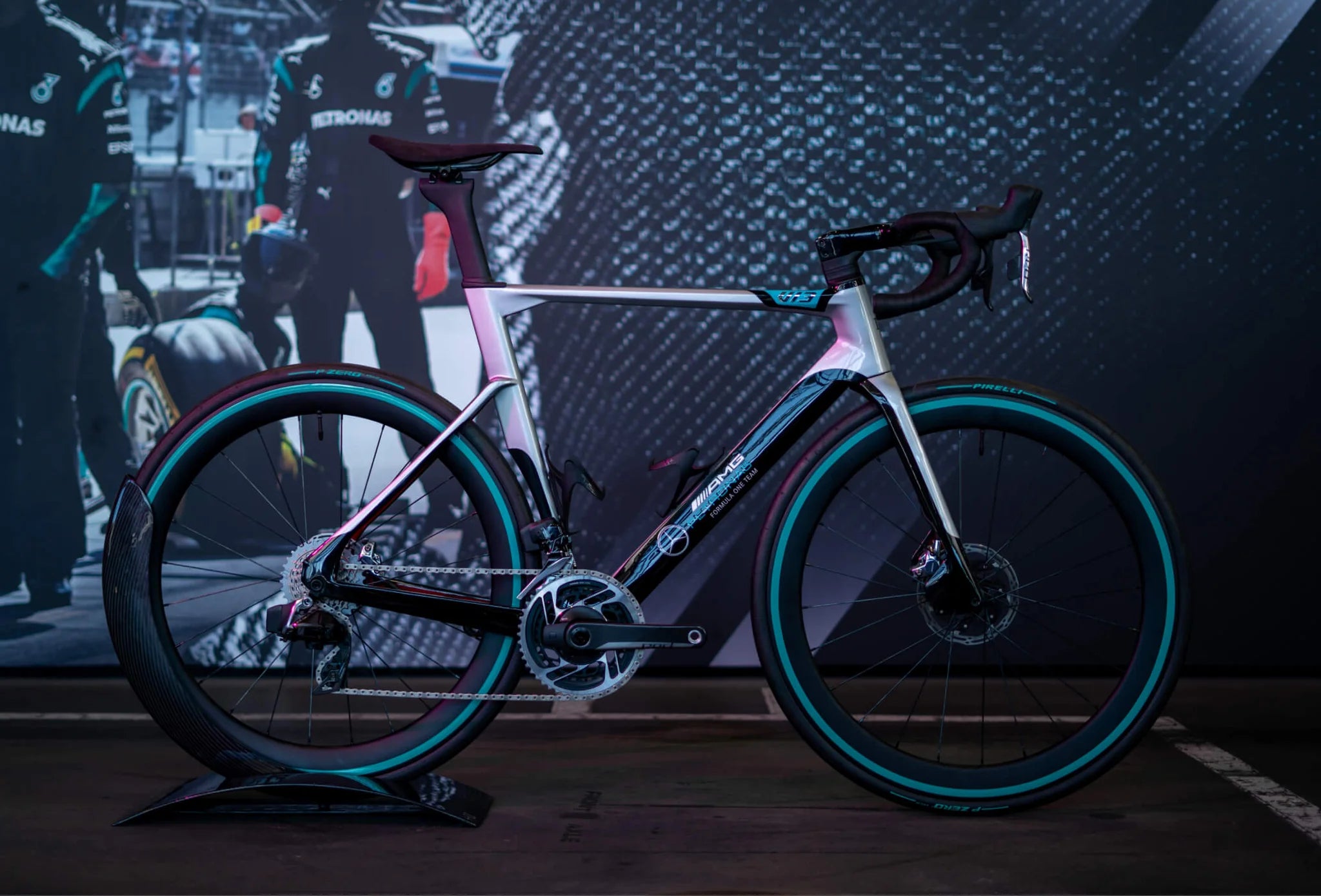 Mercedes-AMG Petronas Formula One Team V13 Road Bike