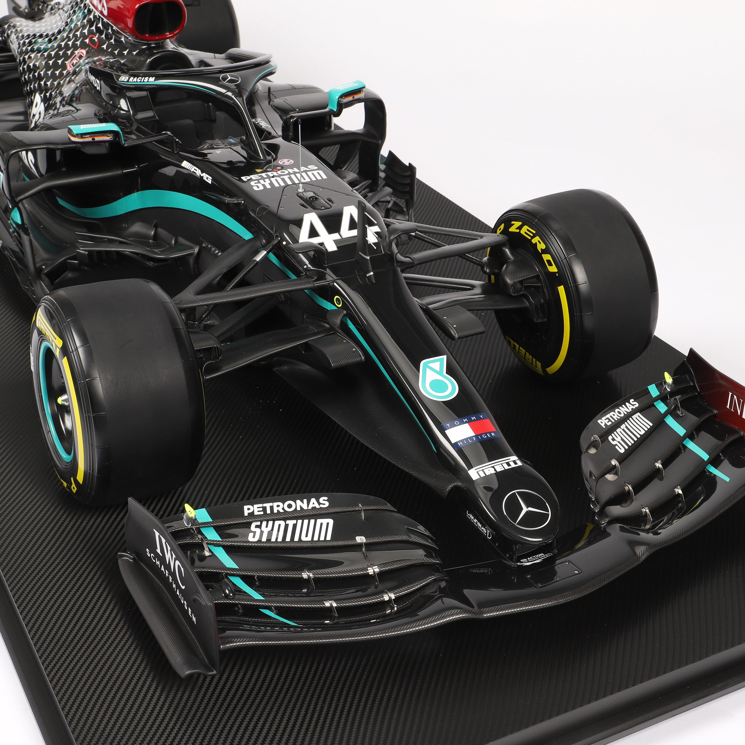 Lewis Hamilton 2020 Mercedes-AMG Petronas F1 Team W11 EQ Performance 1:4 Scale Model