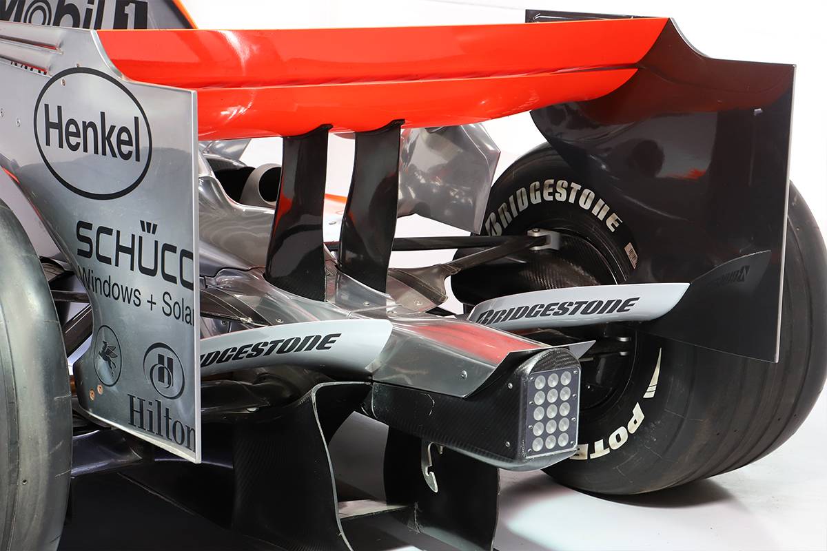 2007 McLaren MP4-22 Formula 1® Show Car – F1 Authentics