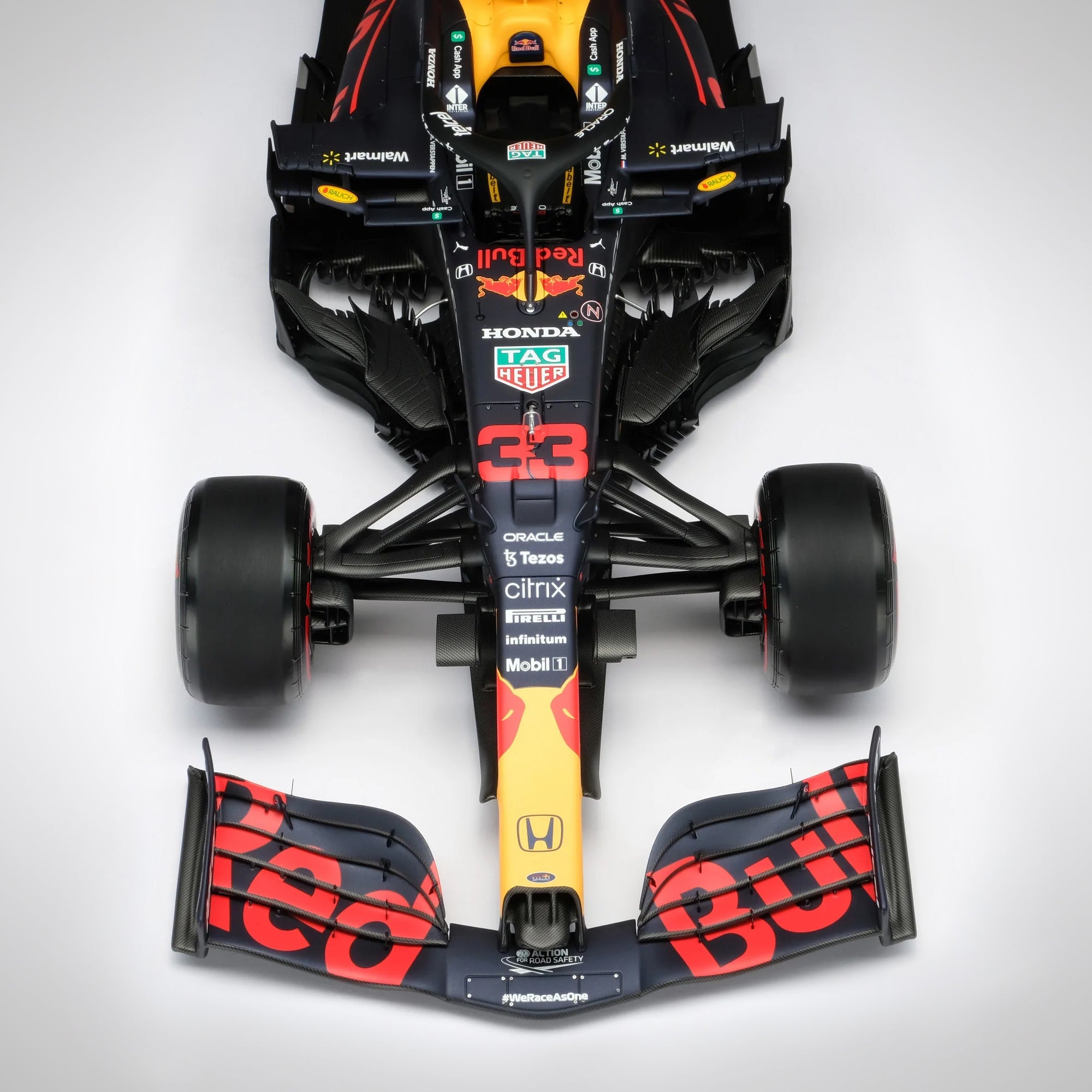 Max Verstappen 2021 Oracle Red Bull Racing F1 Team RB16B 1:8 Scale Model – Abu Dhabi GP