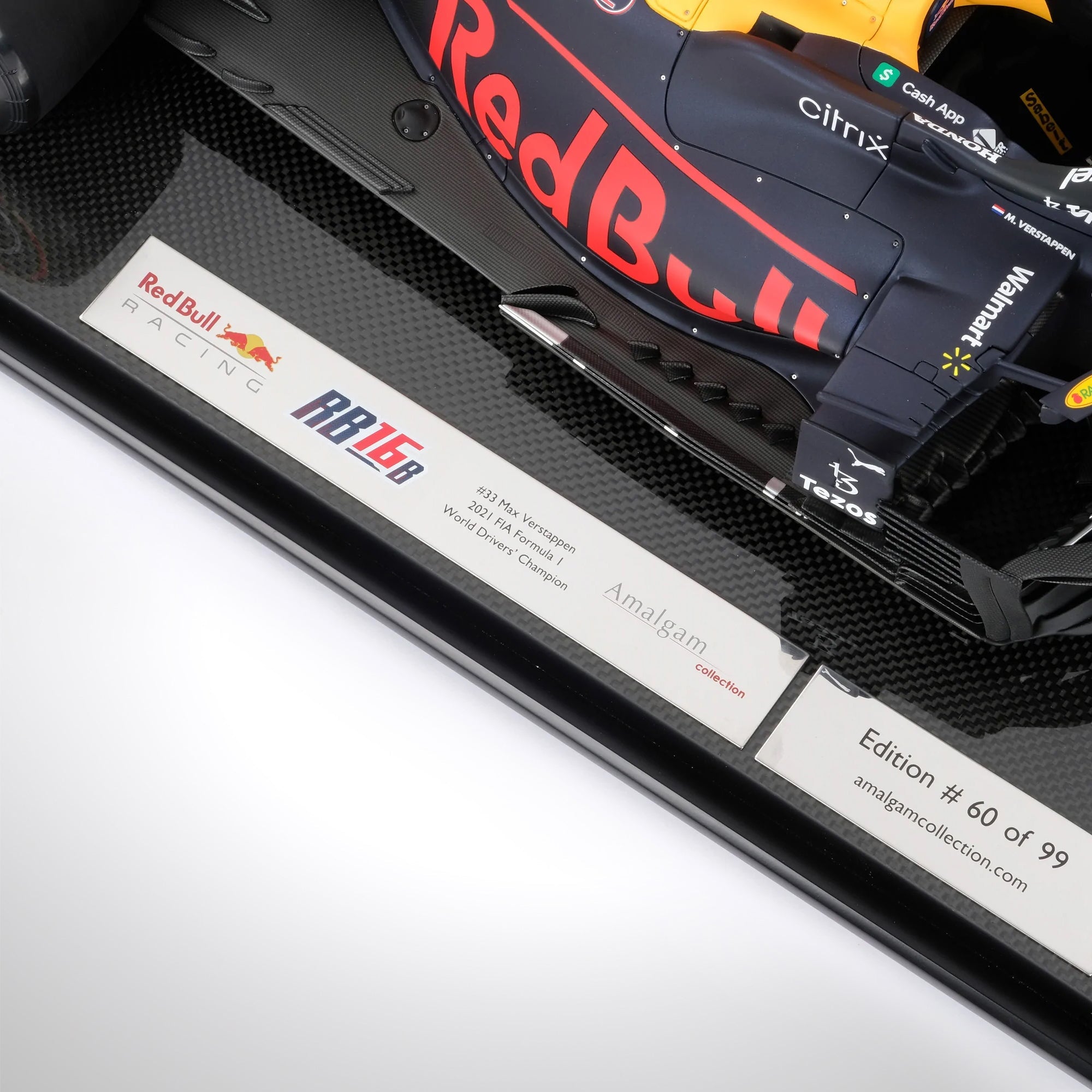 Max Verstappen 2021 Oracle Red Bull Racing F1 Team RB16B 1:8 Scale Model – Abu Dhabi GP