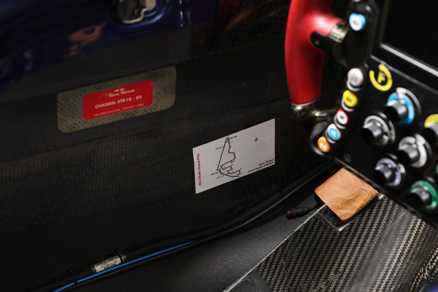 Scuderia Toro Rosso STR10 - 02