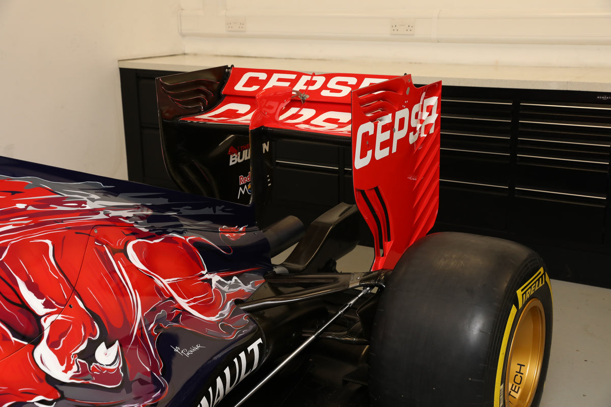 2015 Scuderia Toro Rosso STR10-02 Rolling Chassis