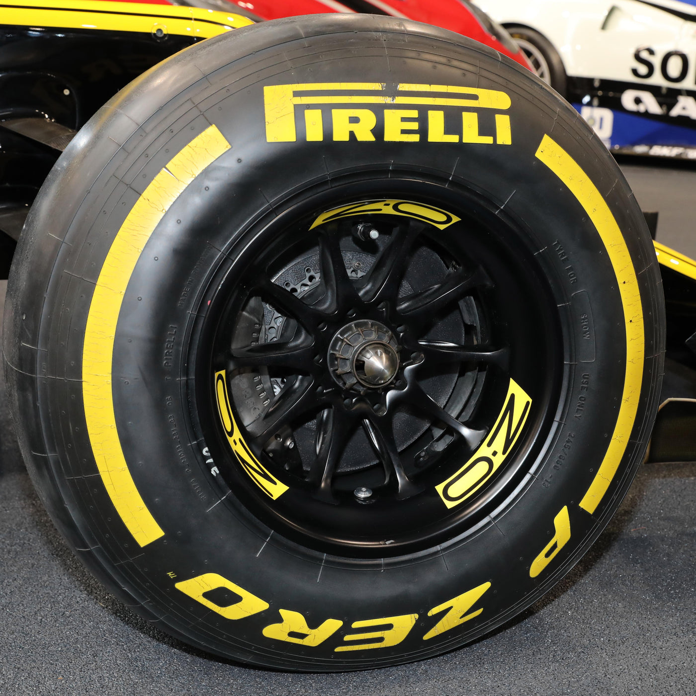 2014 Lotus E22-03 Rolling Chassis (2019 RS19 Livery)