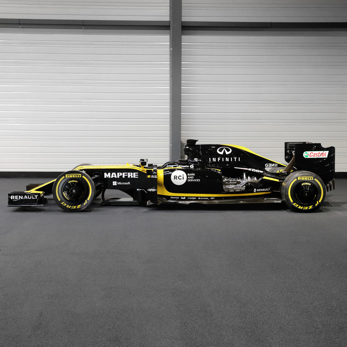 Lotus E22-03 2014 rolling chassis featuring 2019 RS19 livery, Formula 1-inspired display vehicle for collectors and exhibitions