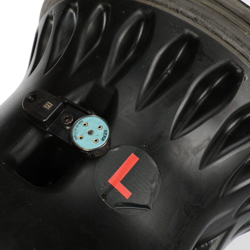 Daniel Ricciardo 2021 McLaren Rear Wheel Rim Table - Monza GP