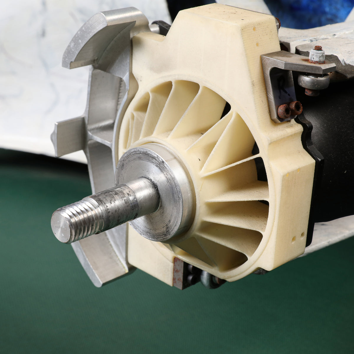The Austin Auction LOT 010 - 2001 Sauber C20 Wind Tunnel Model - 50% Scale