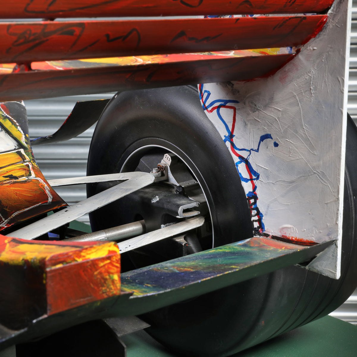 The Austin Auction LOT 010 - 2001 Sauber C20 Wind Tunnel Model - 50% Scale