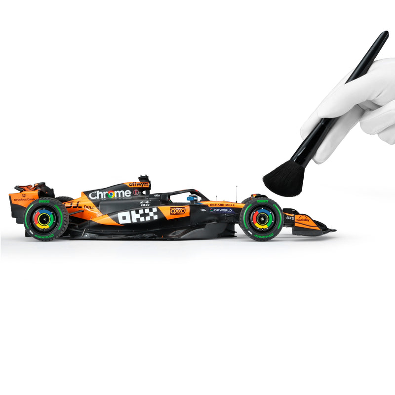 Oscar Piastri 2025 McLaren MCL39 1:18 Scale Model Australian GP Edition