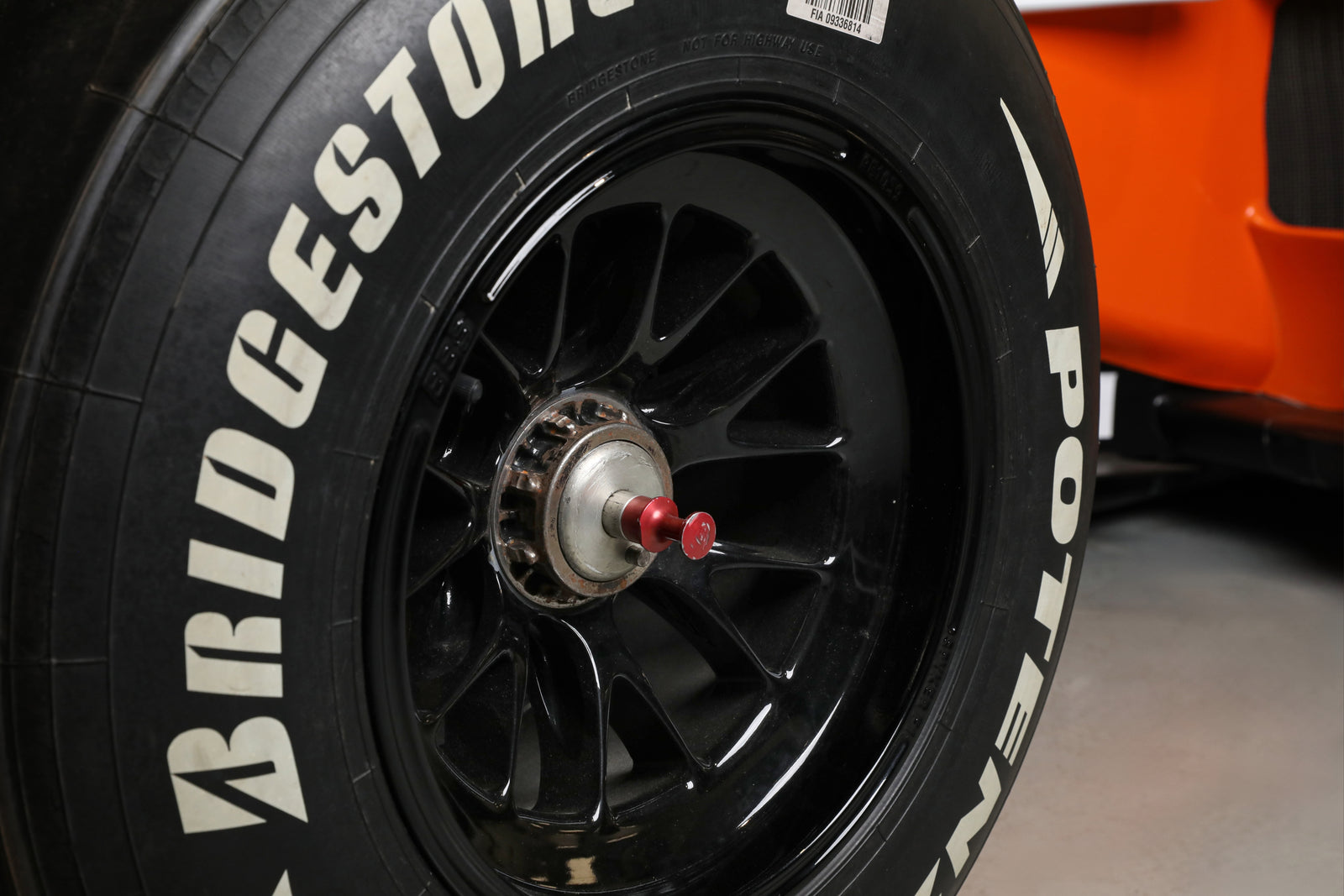 LOT 733 - 2009 Force India VJM02-02S Show Car