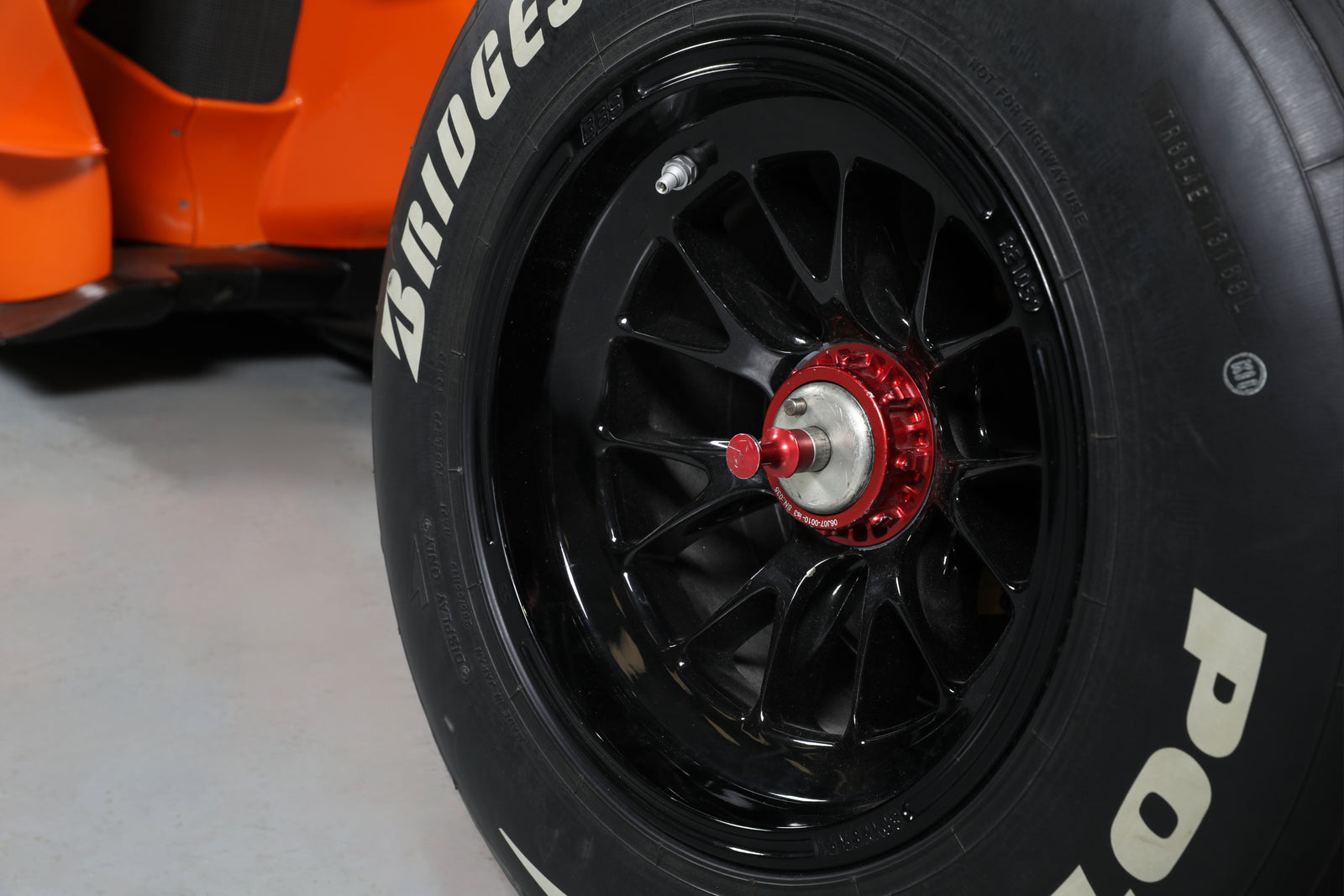 LOT 733 - 2009 Force India VJM02-02S Show Car