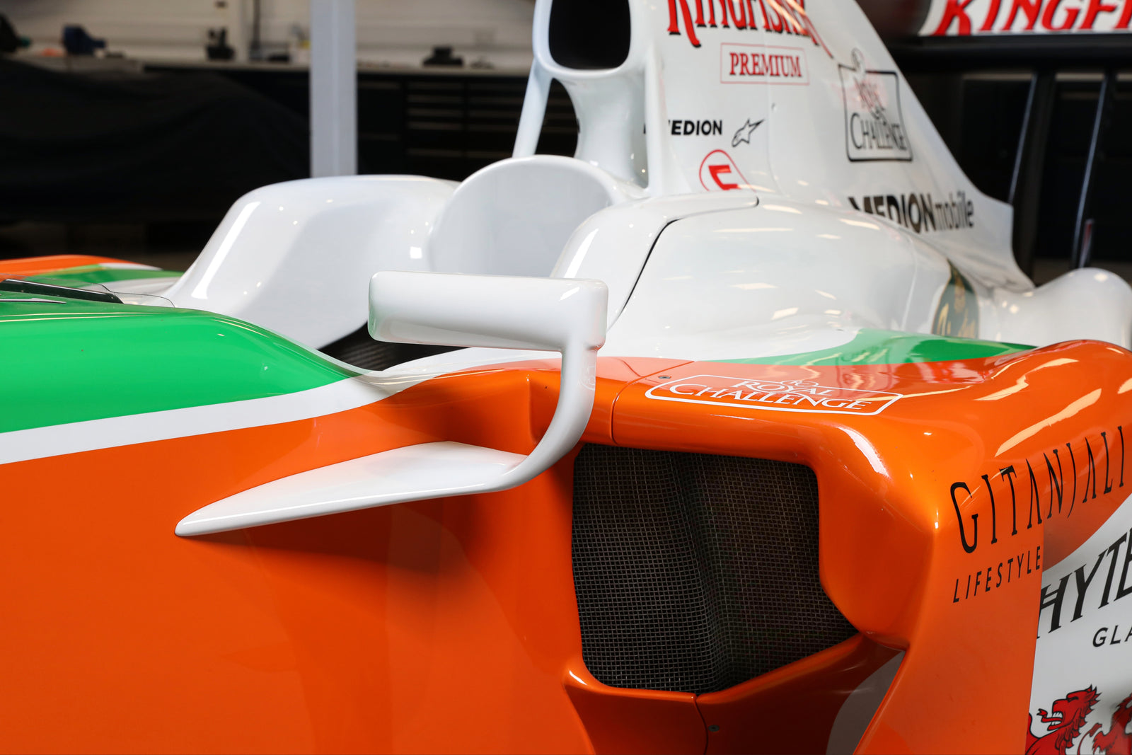 LOT 733 - 2009 Force India VJM02-02S Show Car