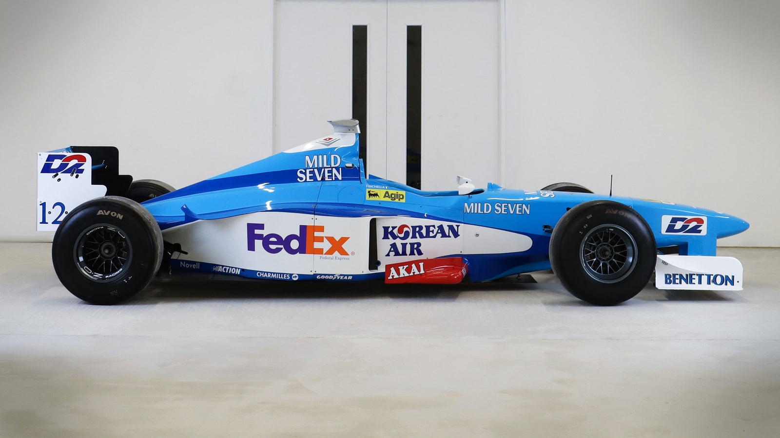 1998 Benetton B198 Official Running Race Car
