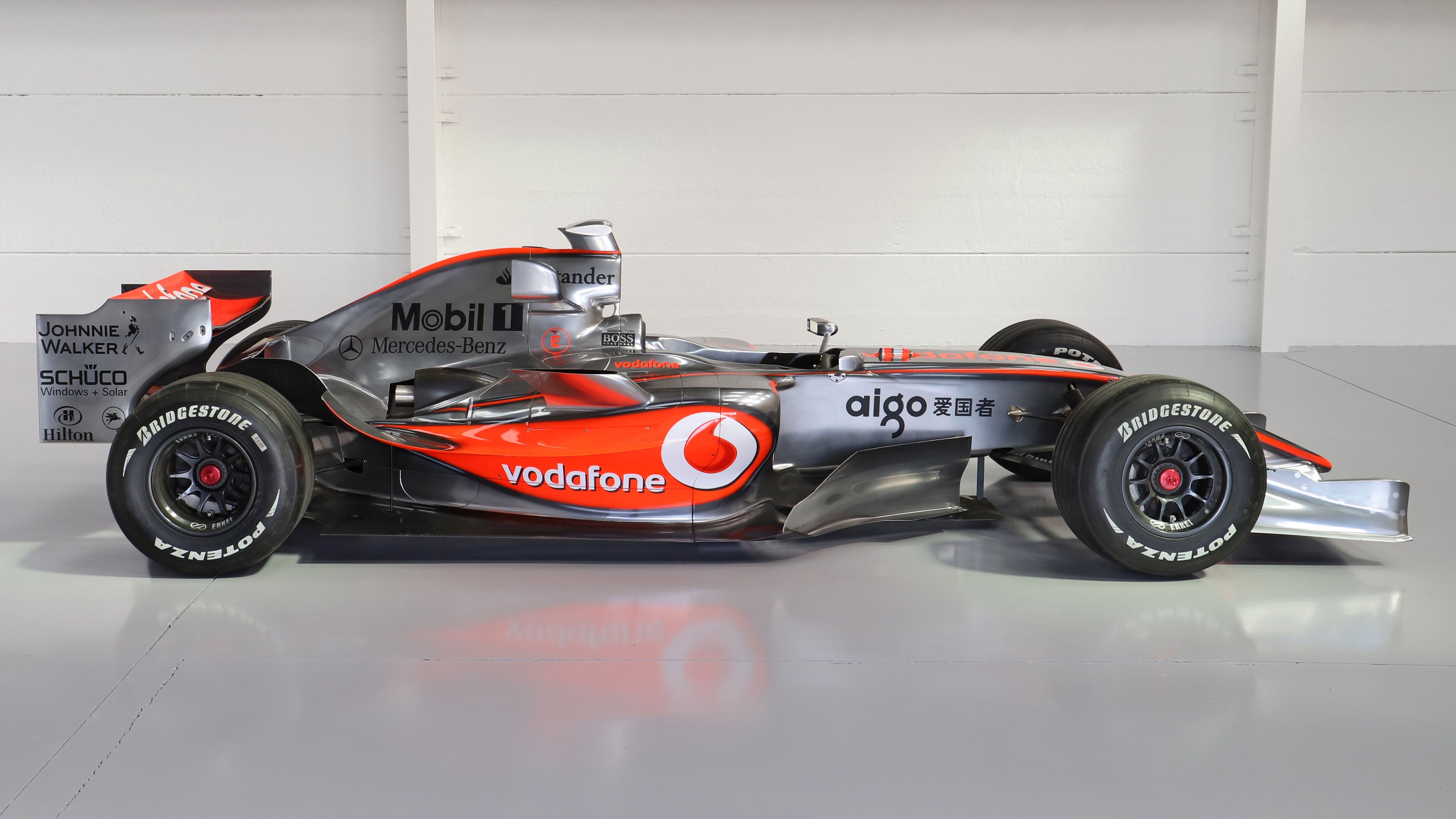 PMA 1/18 マクラーレン メルセデス MP4-21 K.ライコネン2006 MINICHAMPS 1/18スケール マクラーレン メルセデス MP4/21 K