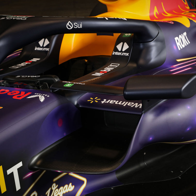 2023 Oracle Red Bull Racing RB19 Formula 1 show car, premium motorsport display piece for dedicated collectors