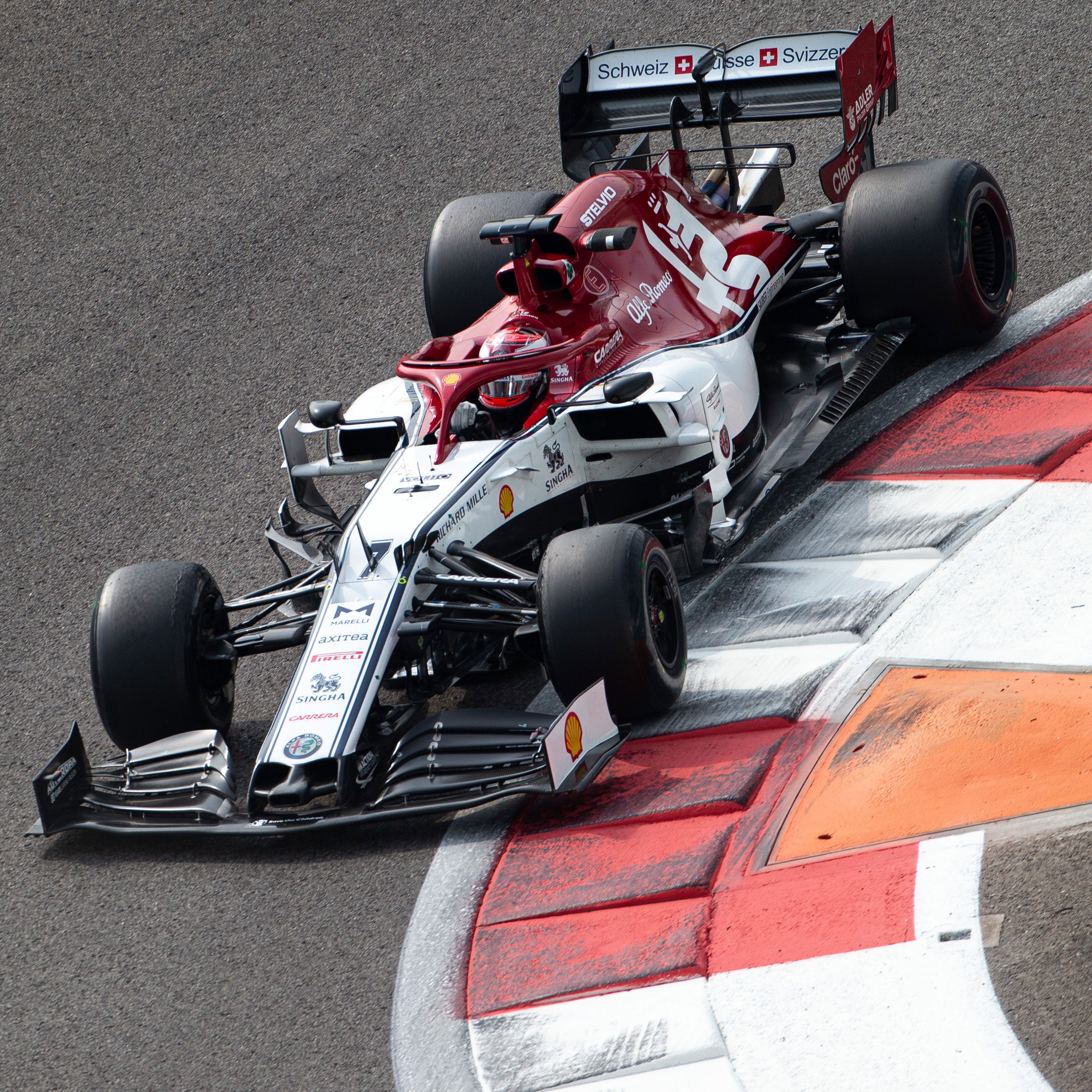 Kimi Räikkönen 2019 Alfa Romeo Front Wheel Rim Table