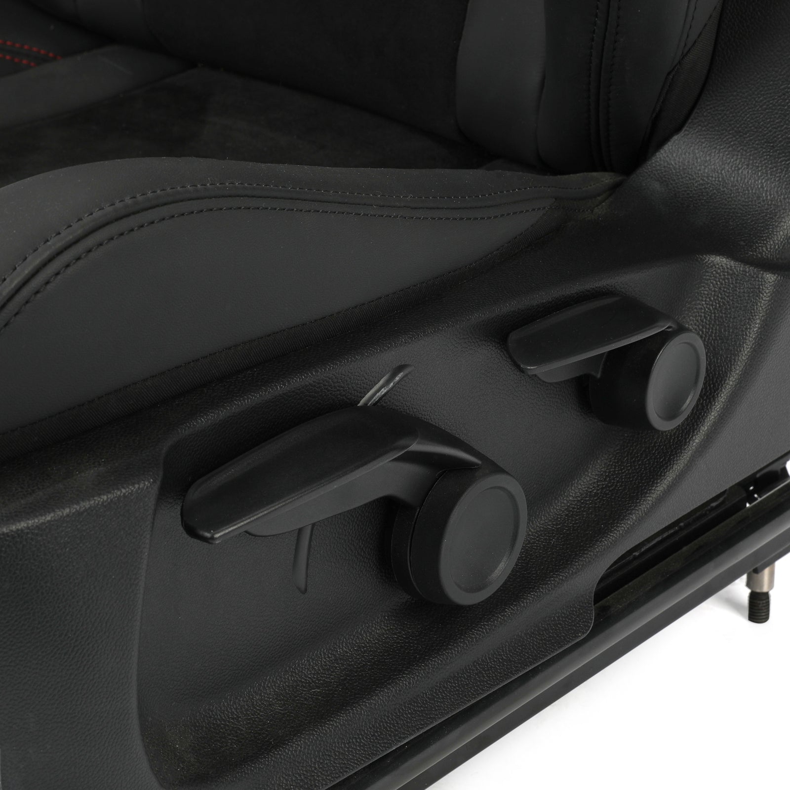 Season Launch LOT 077 - Alfa Romeo 2023 Pit Garage Drivers Chair