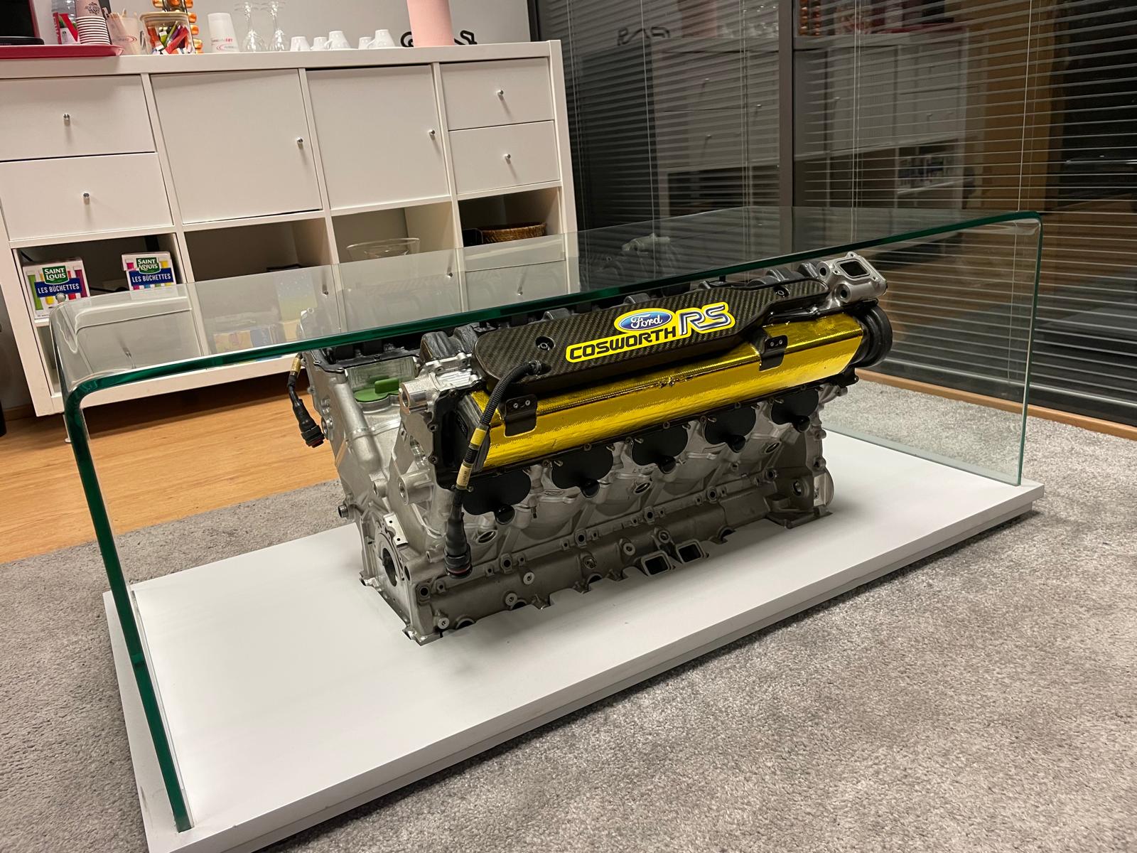 LOT 535 – Ford Cosworth CR 3.0L V10 Engine Table