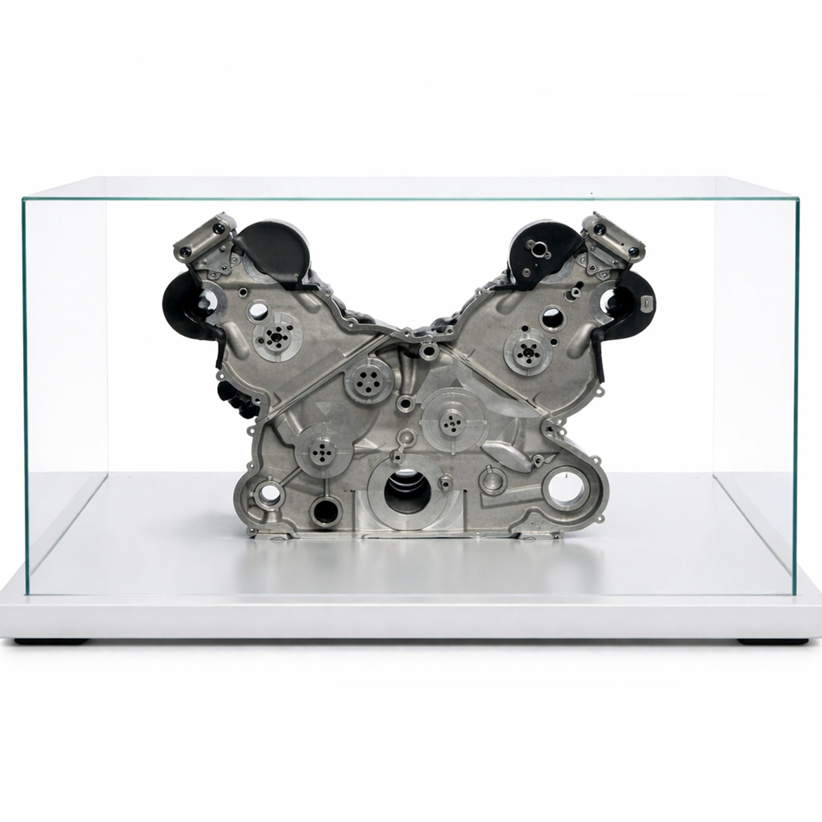 Season Launch LOT 035 – Ford Cosworth CR 3.0L V10 Engine Table