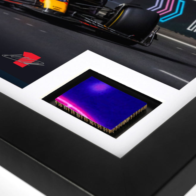 Limited-Edition Max Verstappen 2023 Oracle Red Bull Racing Replica Bodywork & Photo – Under the Lights Edition