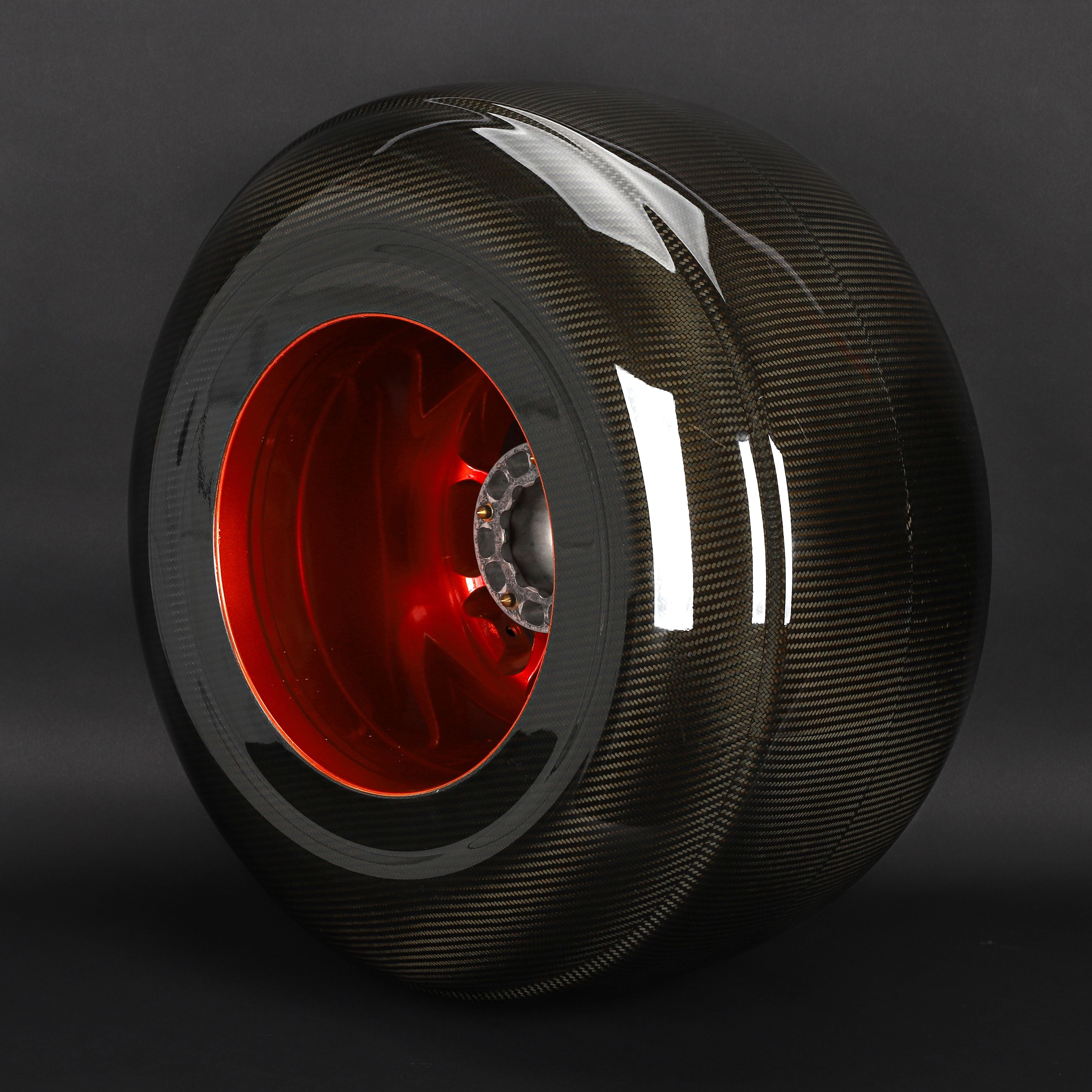 McLaren Carbon Front Wheel Rim Table - Front