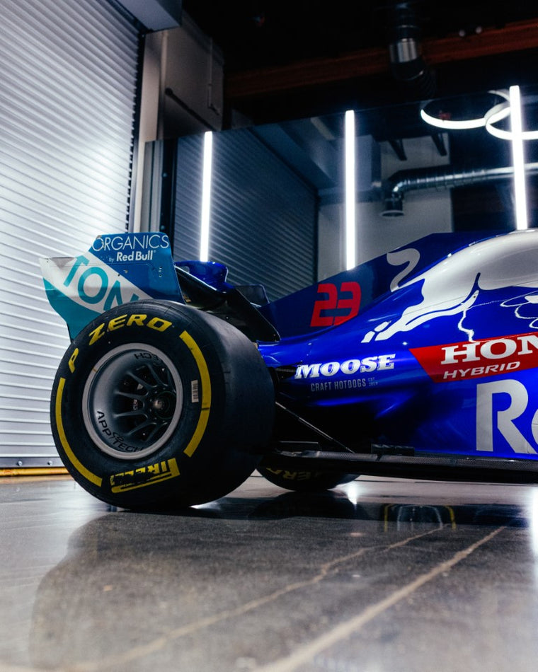 Authentic Toro Rosso STR14-04 P2 finishing rolling chassis from 2019, Formula 1 engineering collector display