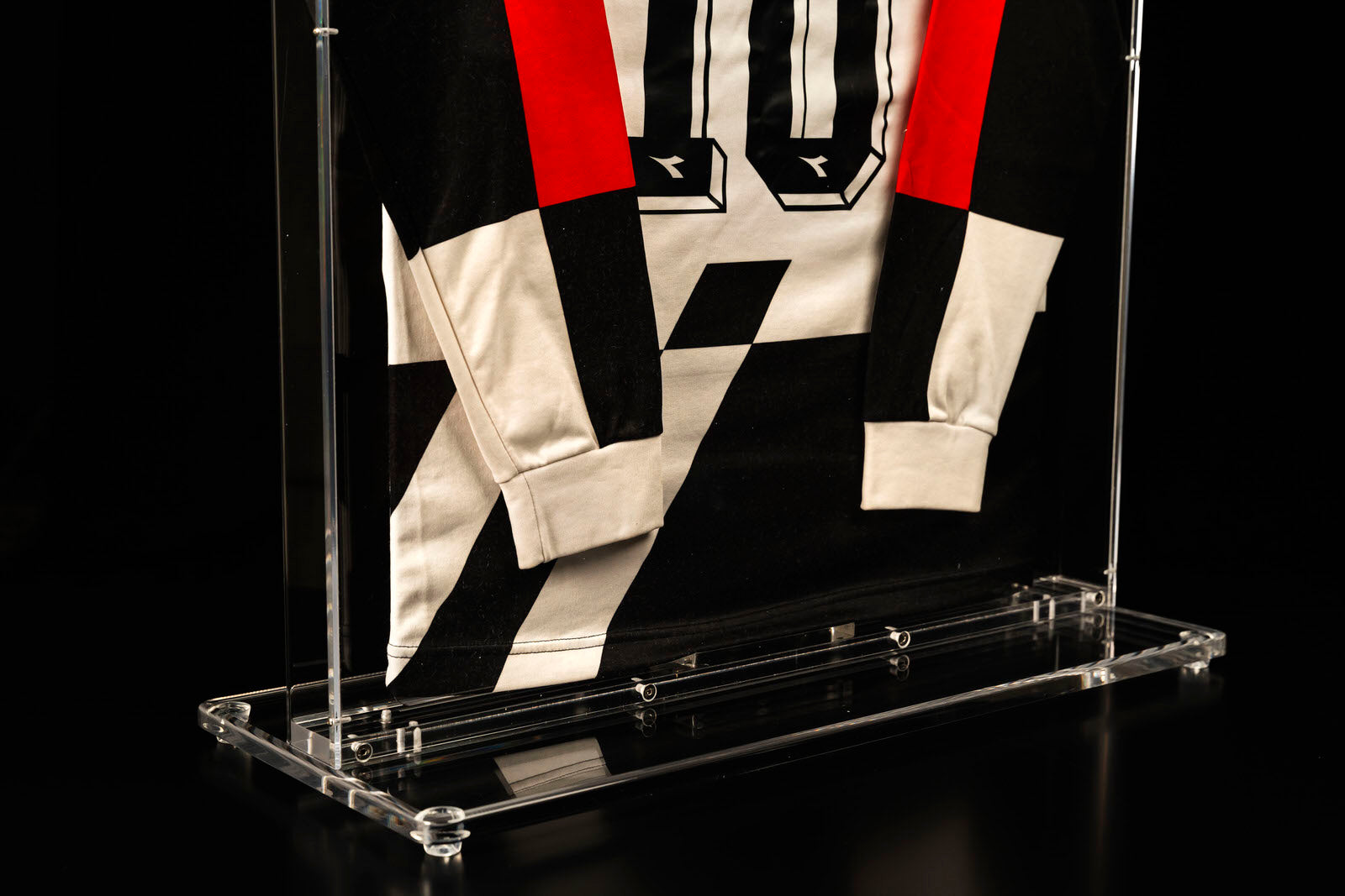 The Miami Auction LOT 002- Ayrton Senna 1992 Nazionale Piloti Shirt - Signed Framed