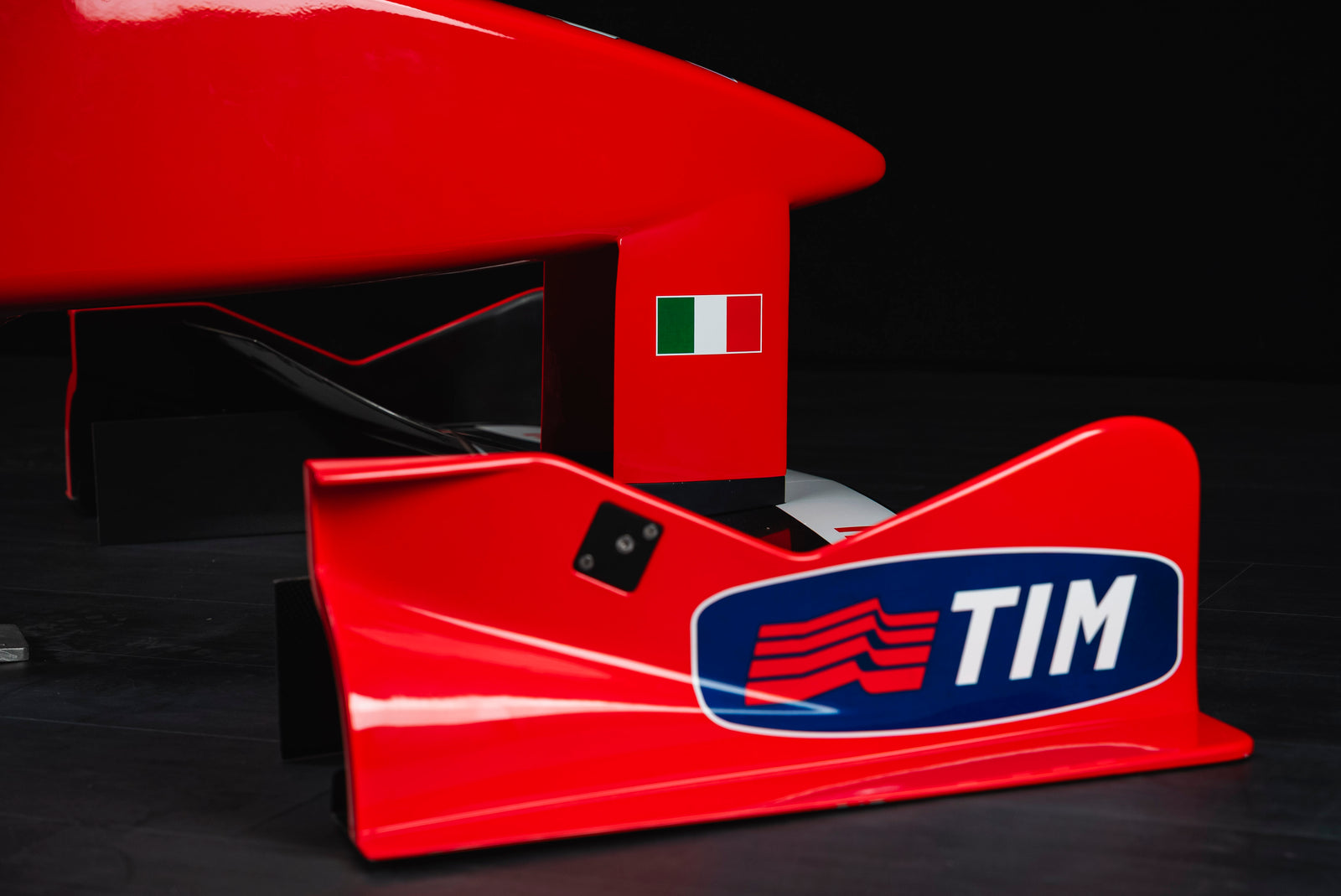 The Miami Auction LOT 008 - Michael Schumacher 1999 Ferrari F399 Nose Cone