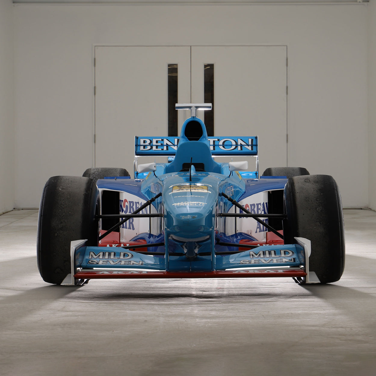 1998 Benetton B198 Official Running Race Car