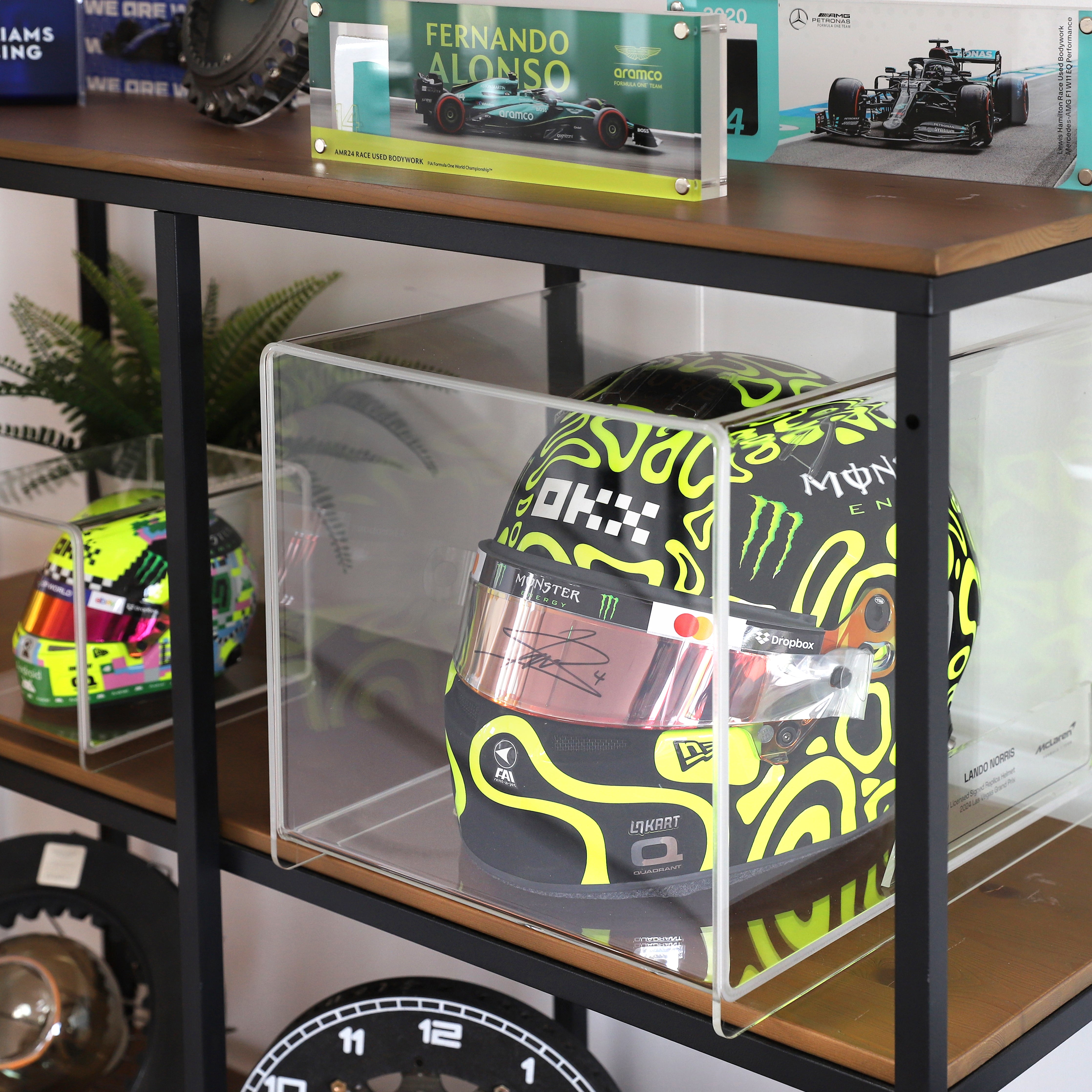 Standard Full-Size Helmet Display Case | F1® Authentics – F1