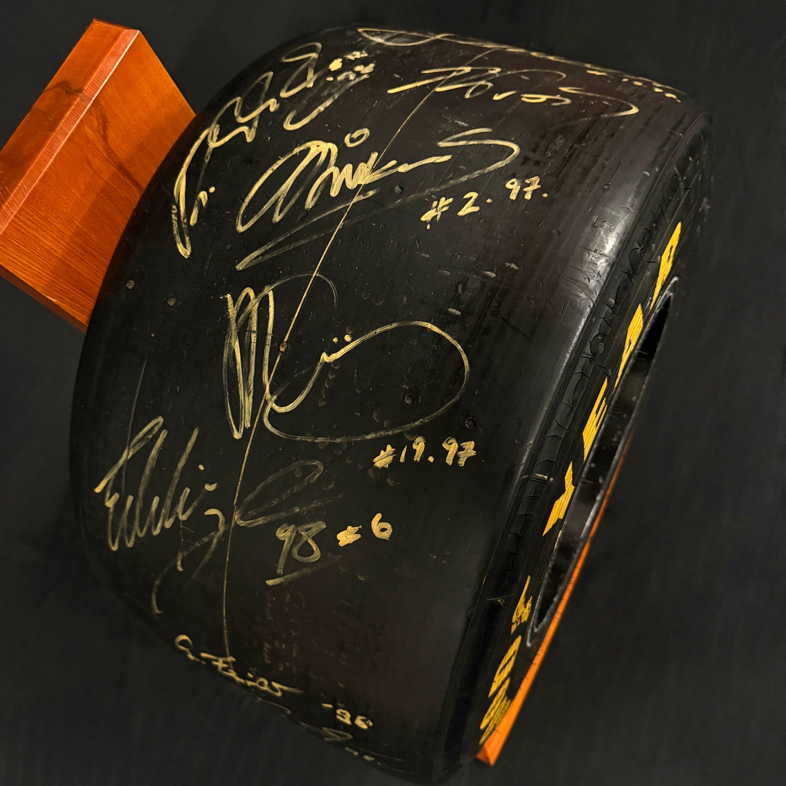 LOT 516 - 20 Driver Signature Goodyear Tyre – Williams FW19 Championship Edition