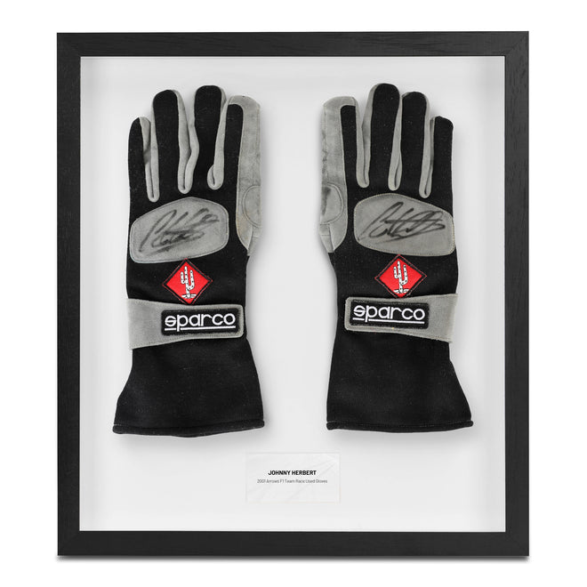 The Austin Auction LOT 044 - Johnny Herbert 2001 Arrows F1 Team Test-Used Gloves