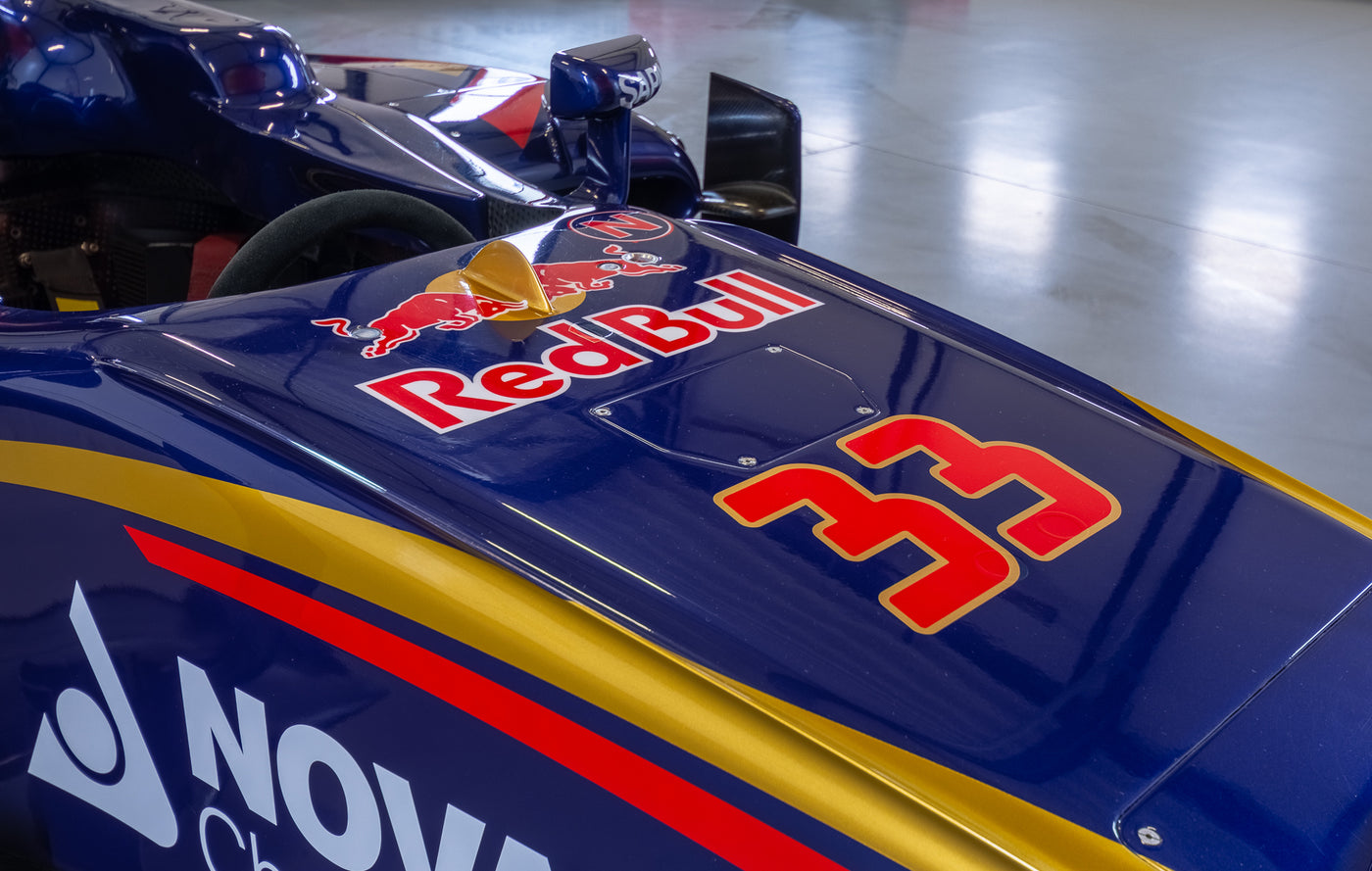 Scuderia Toro Rosso STR10 - 02