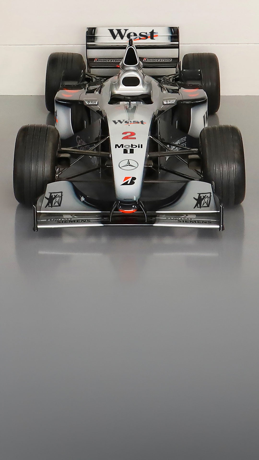 1999 McLaren MP4-14 Show Car – F1 Authentics