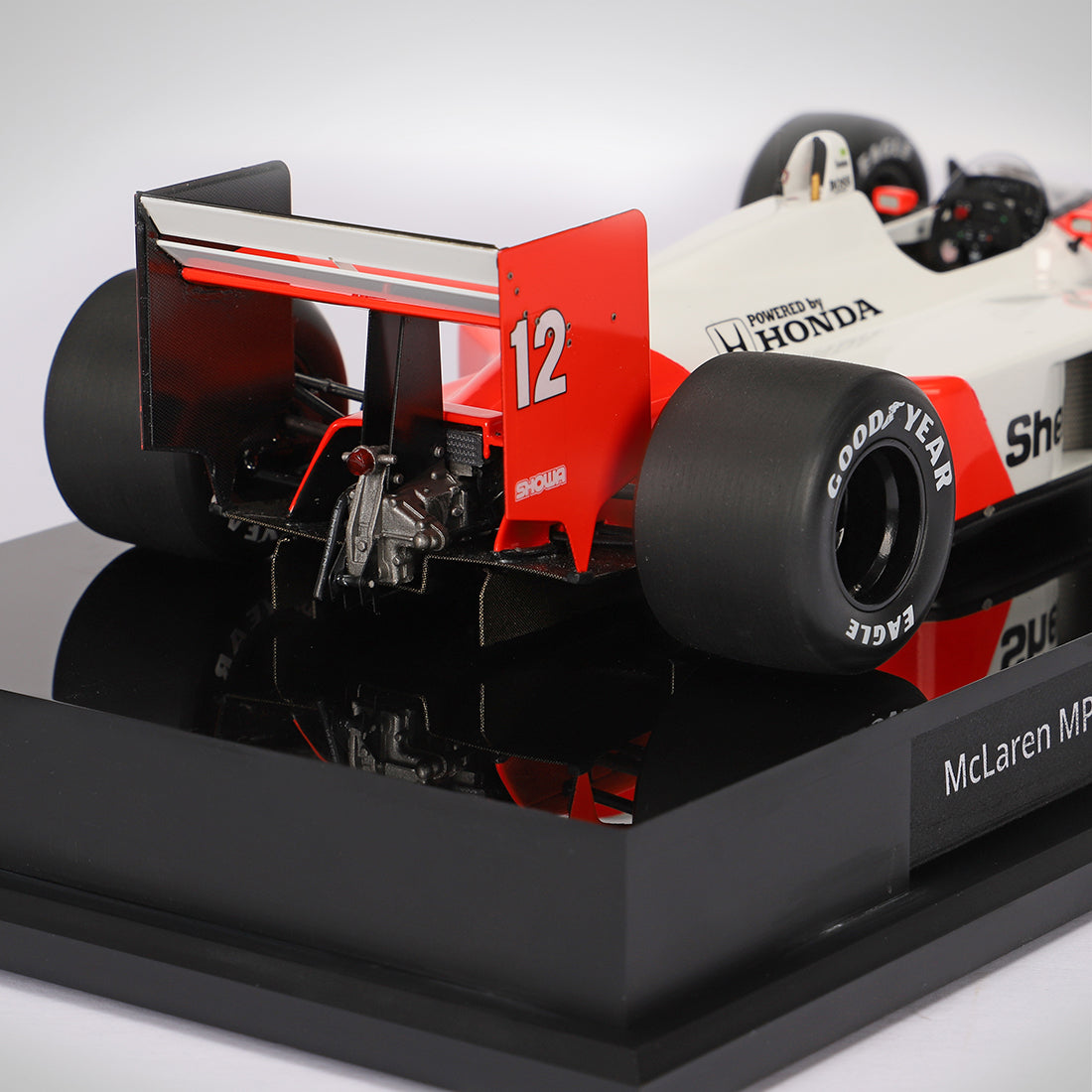 McLaren F1 Team 1988 MP4/4 1:18 Scale Model