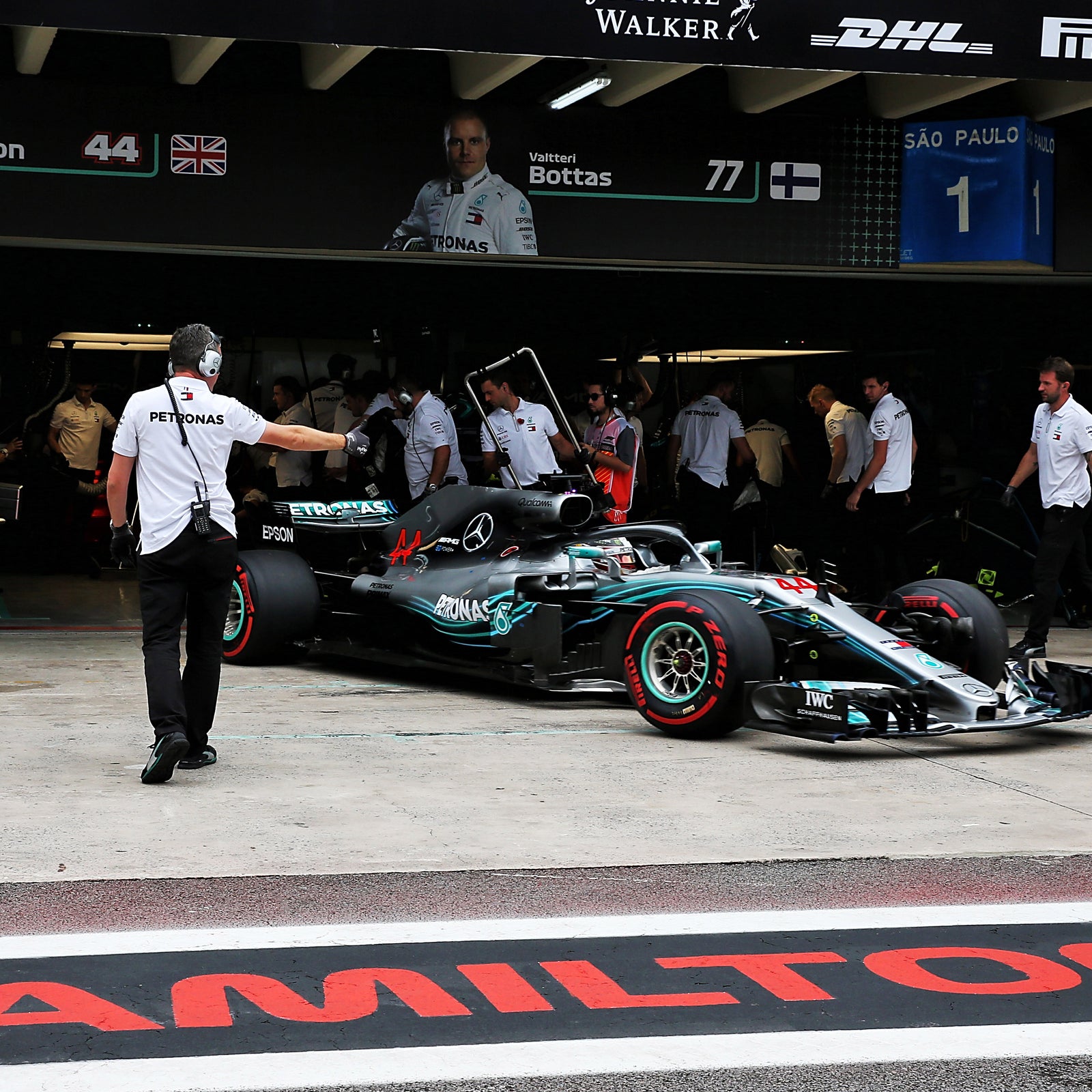 LOT 043 - Mercedes-AMG PETRONAS F1® Team 2018 Season Used Front Wheel Rim Table