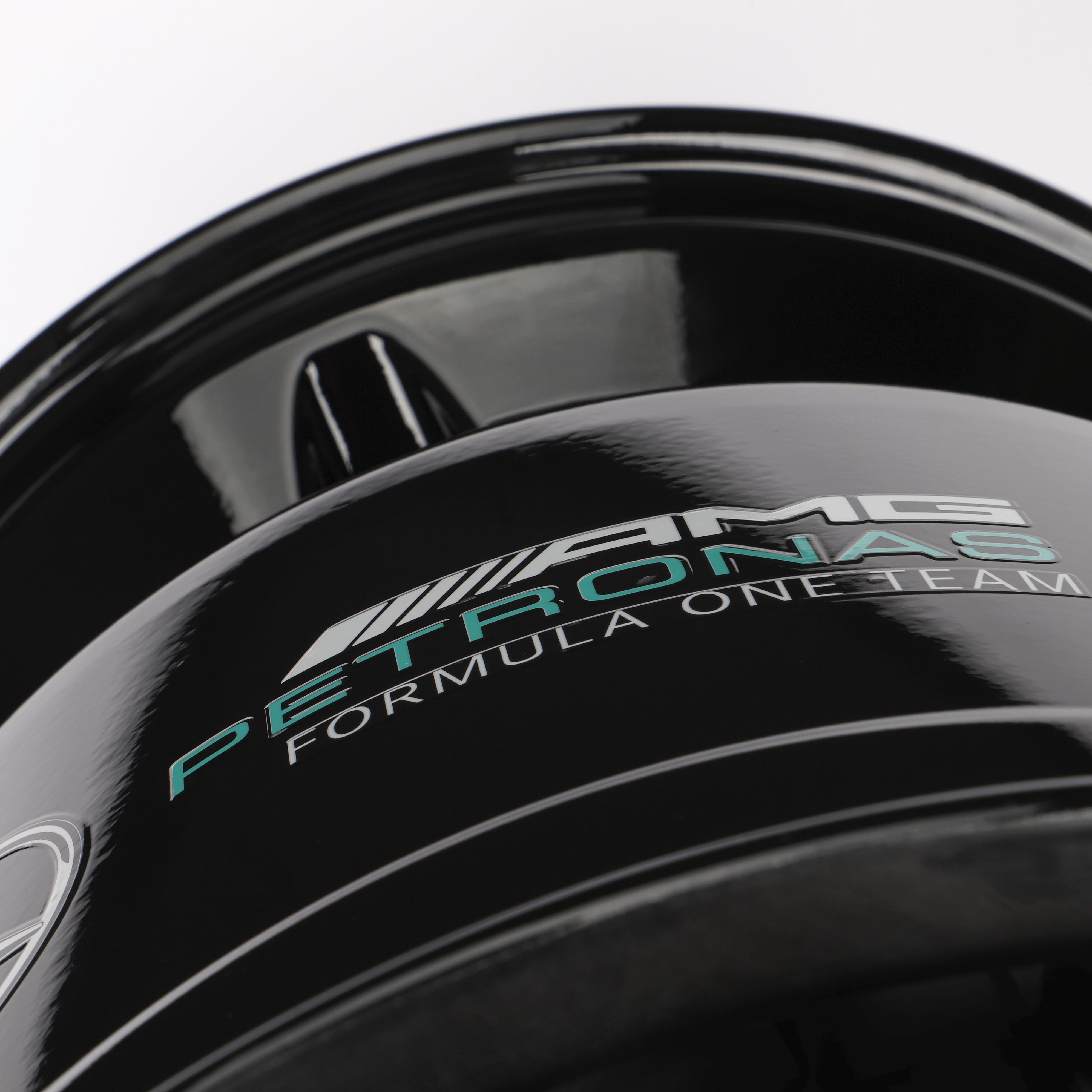 Mercedes-AMG Petronas F1 Team 2023 Front Wheel Rim Table