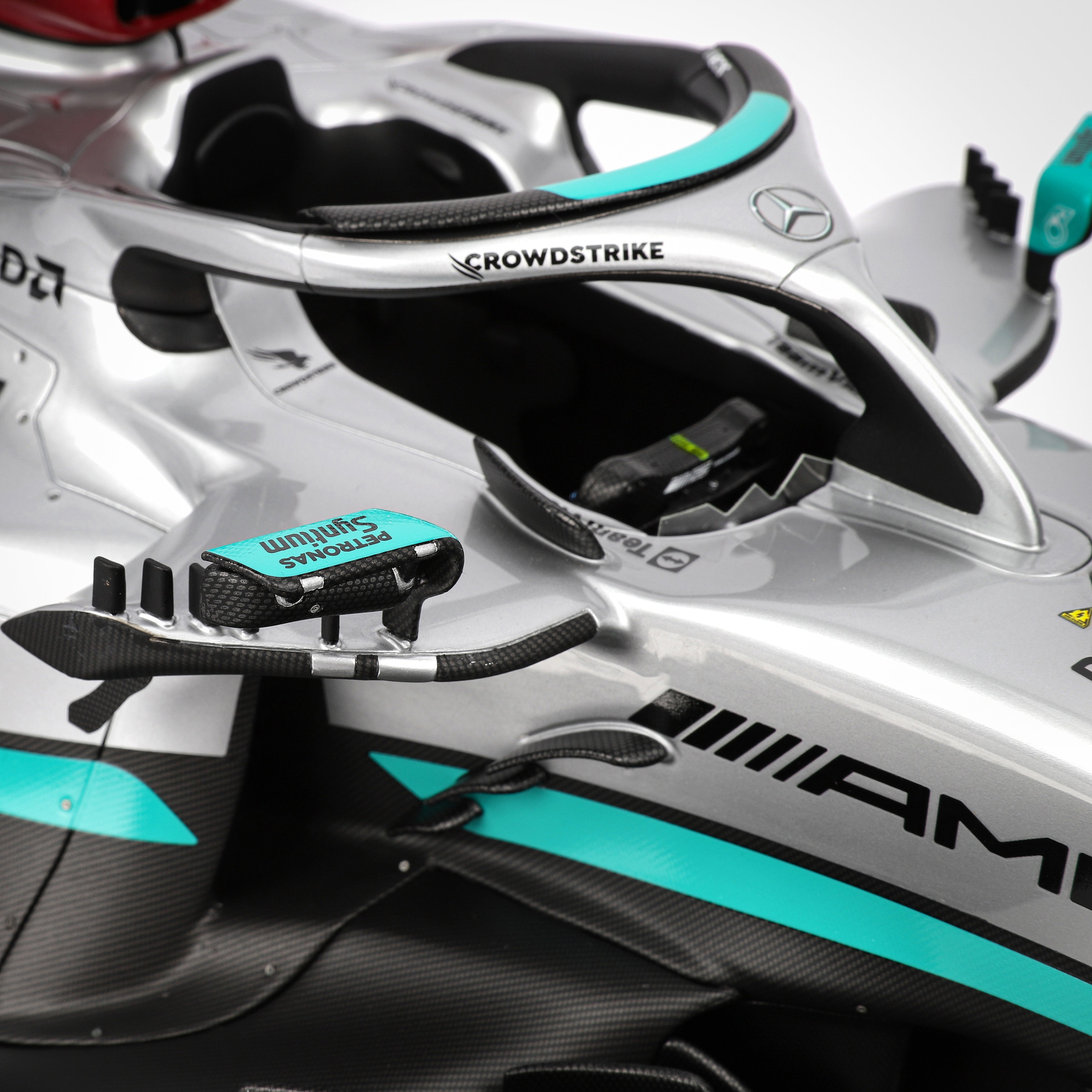 Lewis Hamilton 2022 Mercedes-AMG Petronas F1 Team W13 E Performance 1:8 Scale Model - Sāo Paulo GP