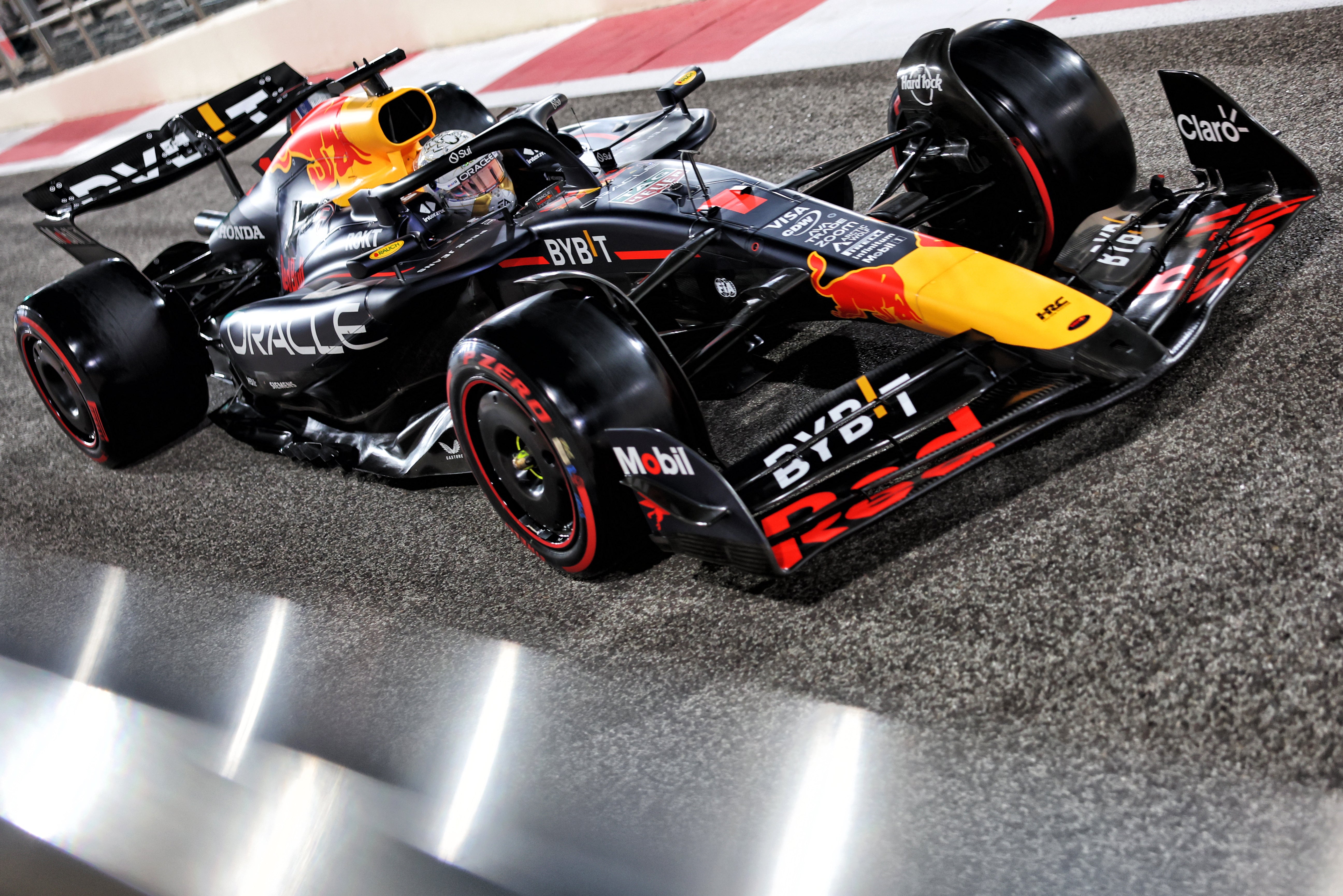 Oracle Red Bull Racing 2024 RB20 Show Car | F1 Authentics