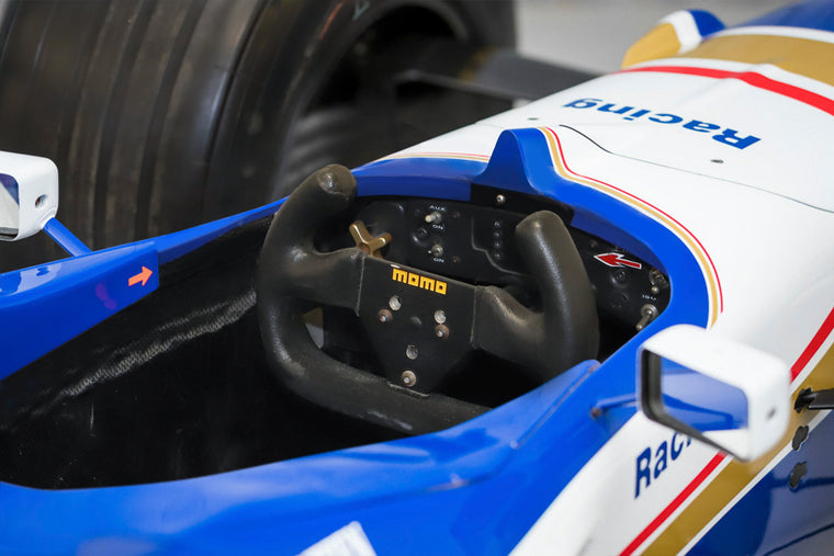 Williams FW19 1997 full-size Formula 1 show car, exhibition display vehicle inspired by the legendary Williams Racing championship-winning design