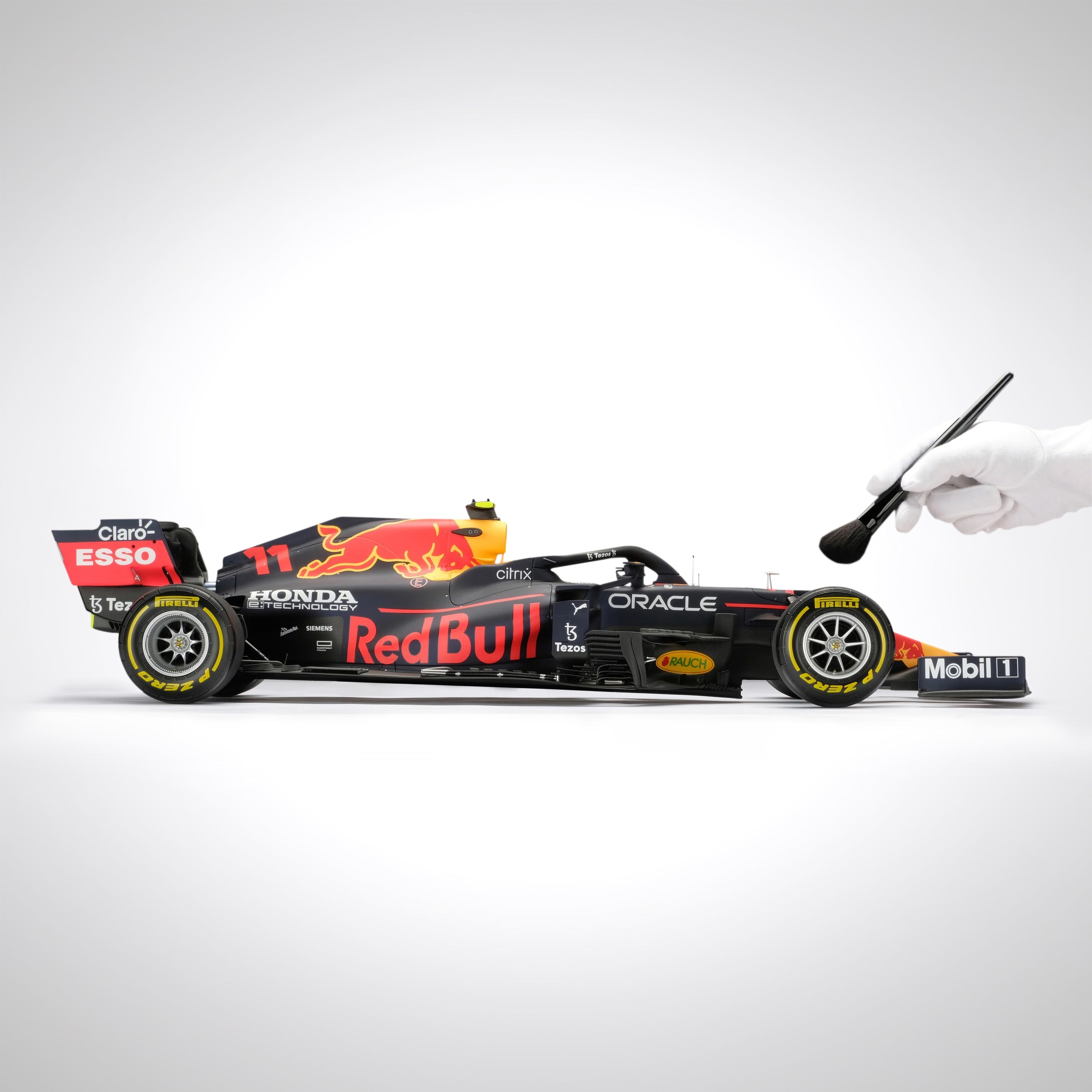 Sergio Perez 2021 Oracle Red Bull Racing F1 Team RB16B 1:8 Scale Model – Abu Dhabi GP 